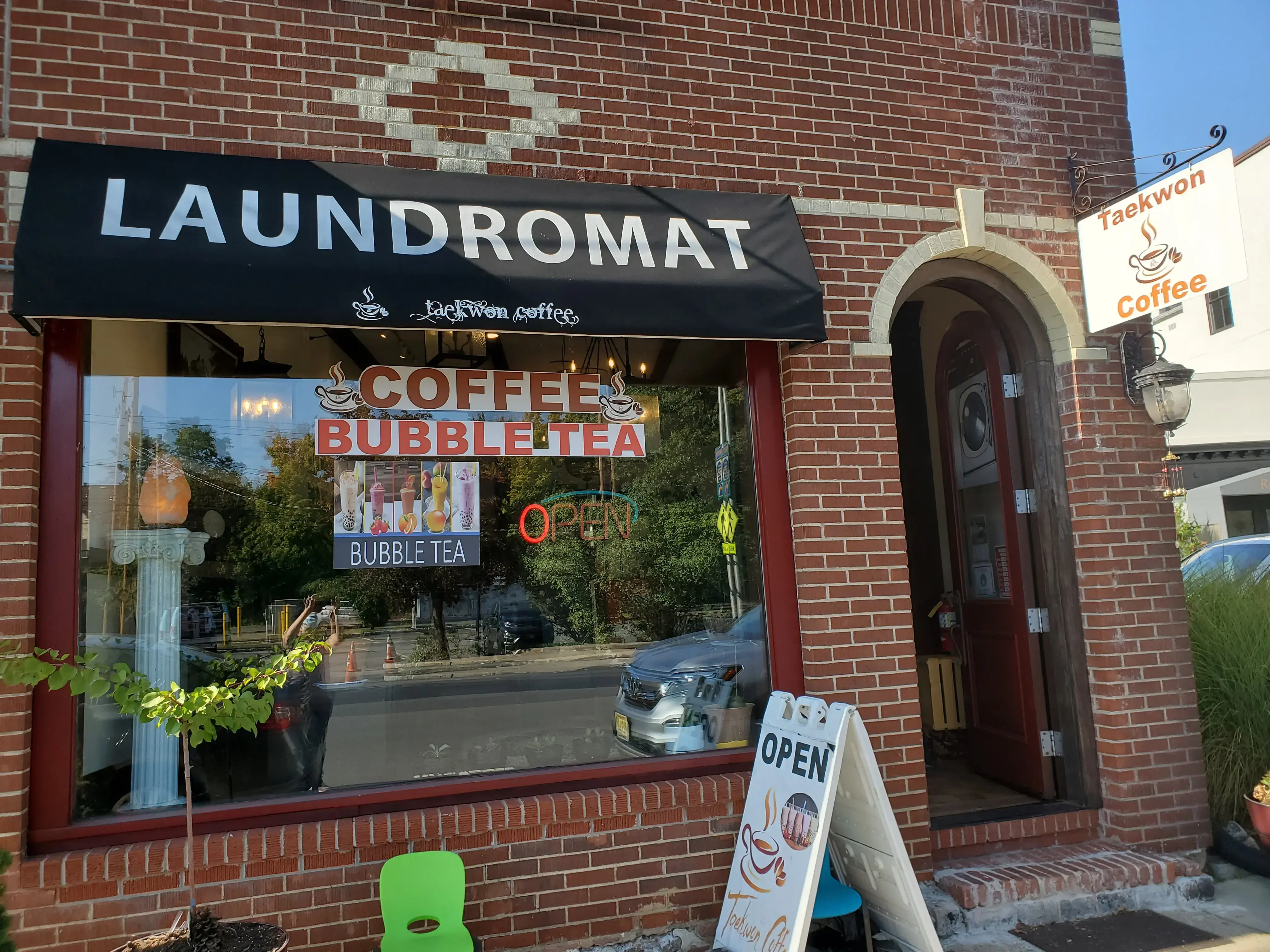 Express Laundry - Image 16