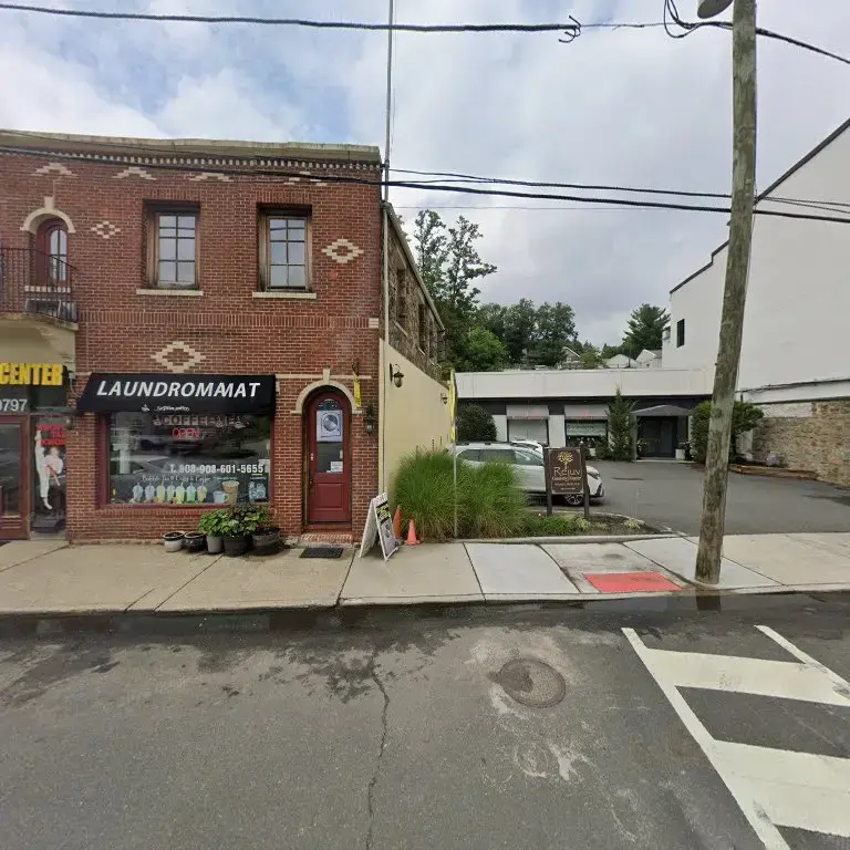 Express Laundry - Image 15