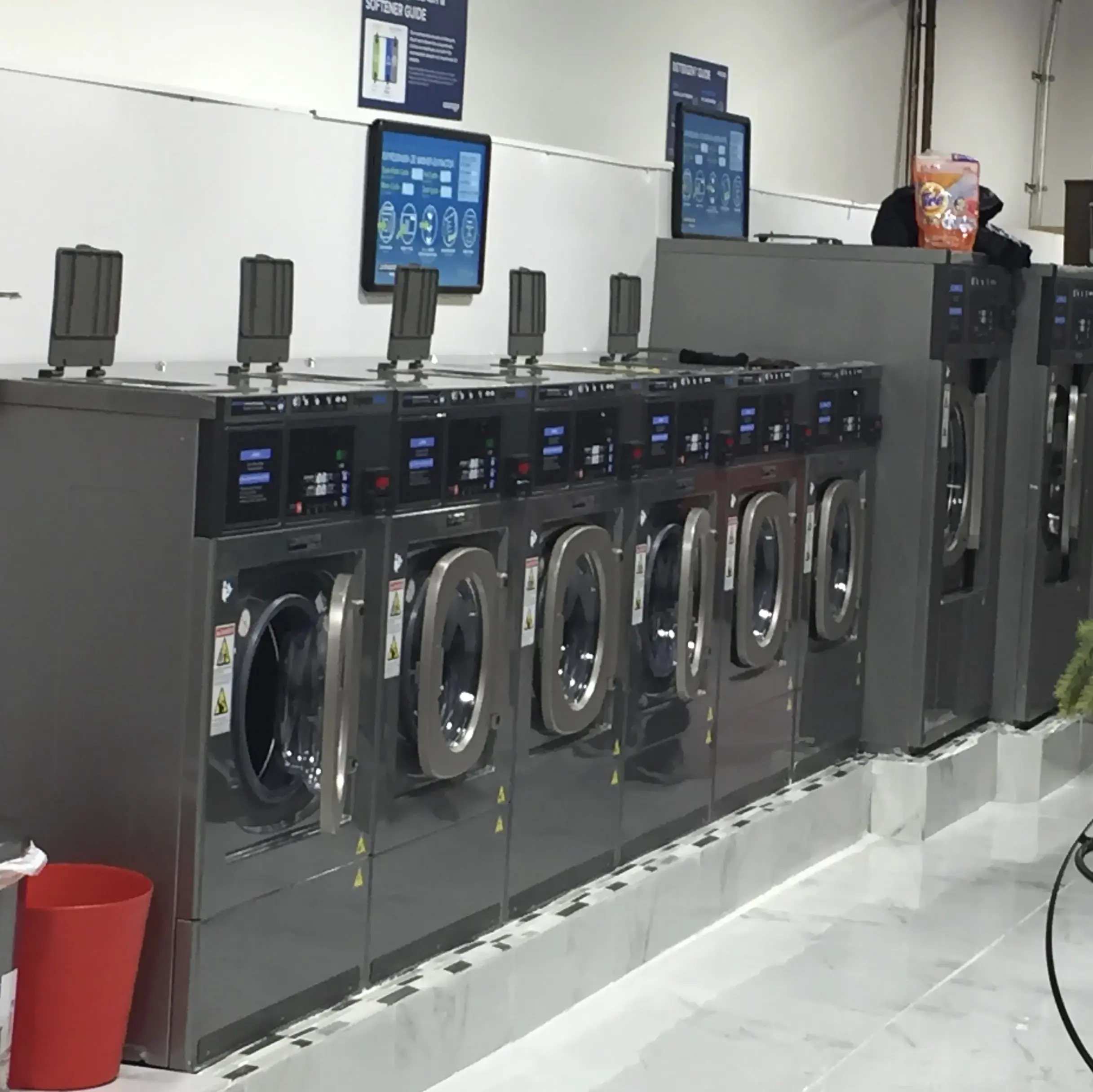 Express Laundry thumbnail 13