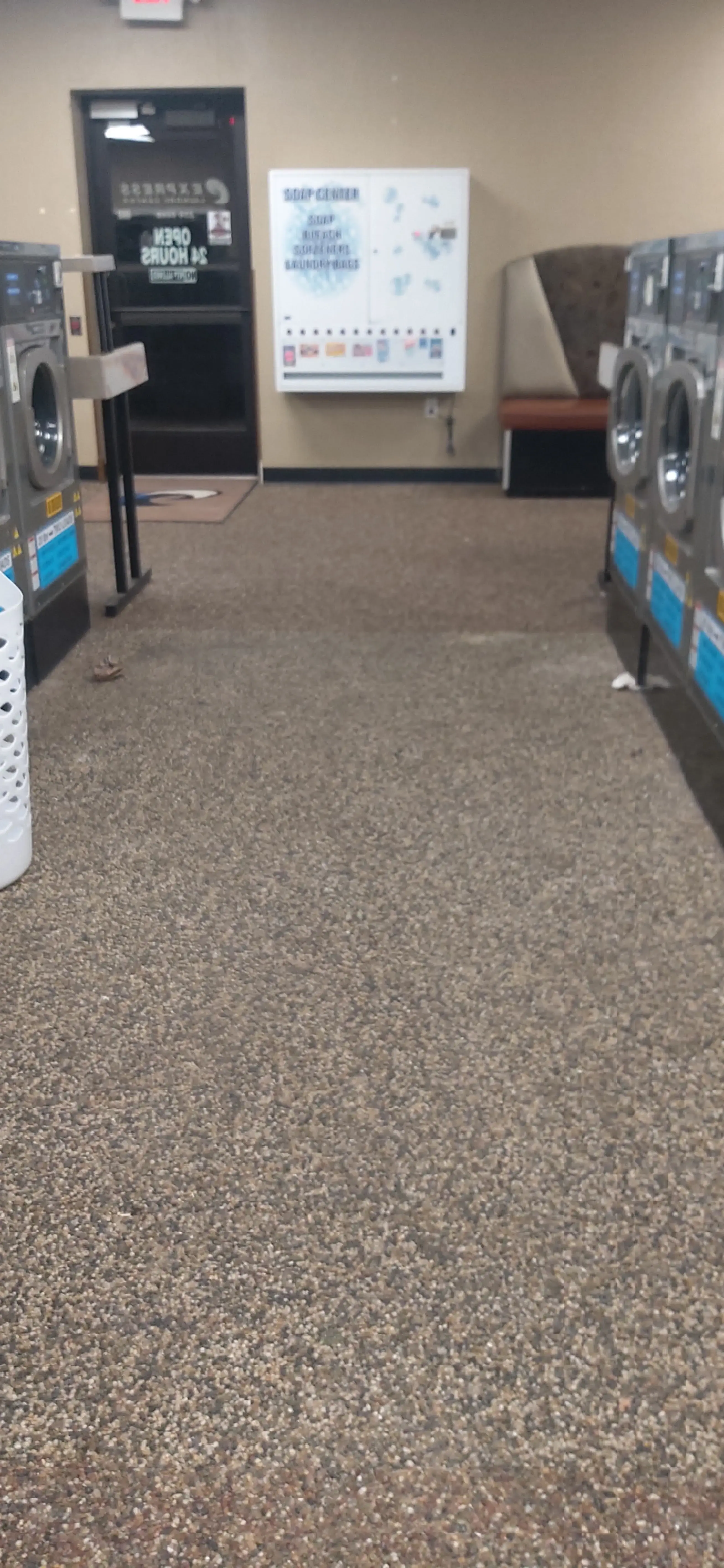 Express Laundry Center - Image 5