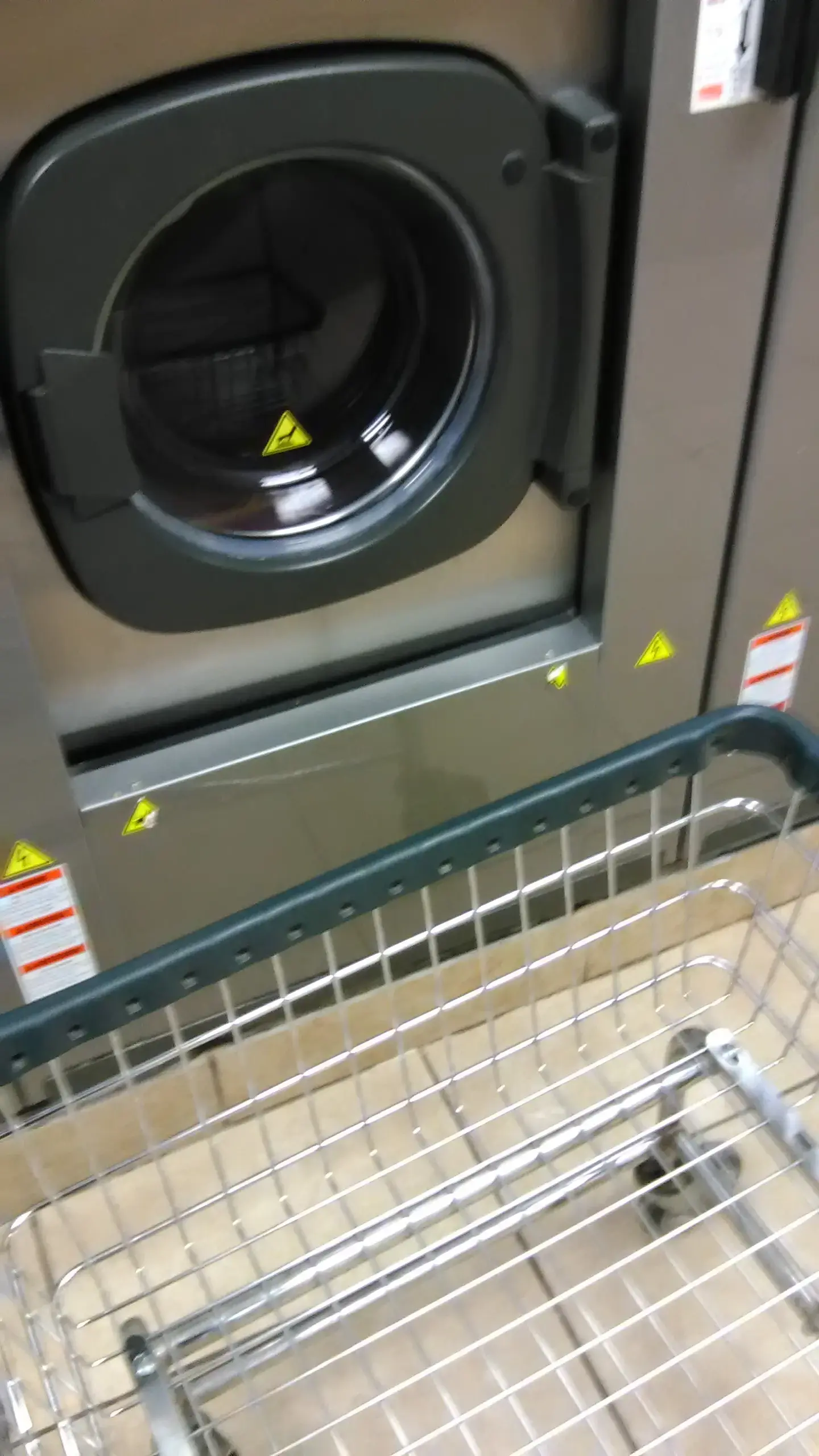 Express Laundry Center - Image 5