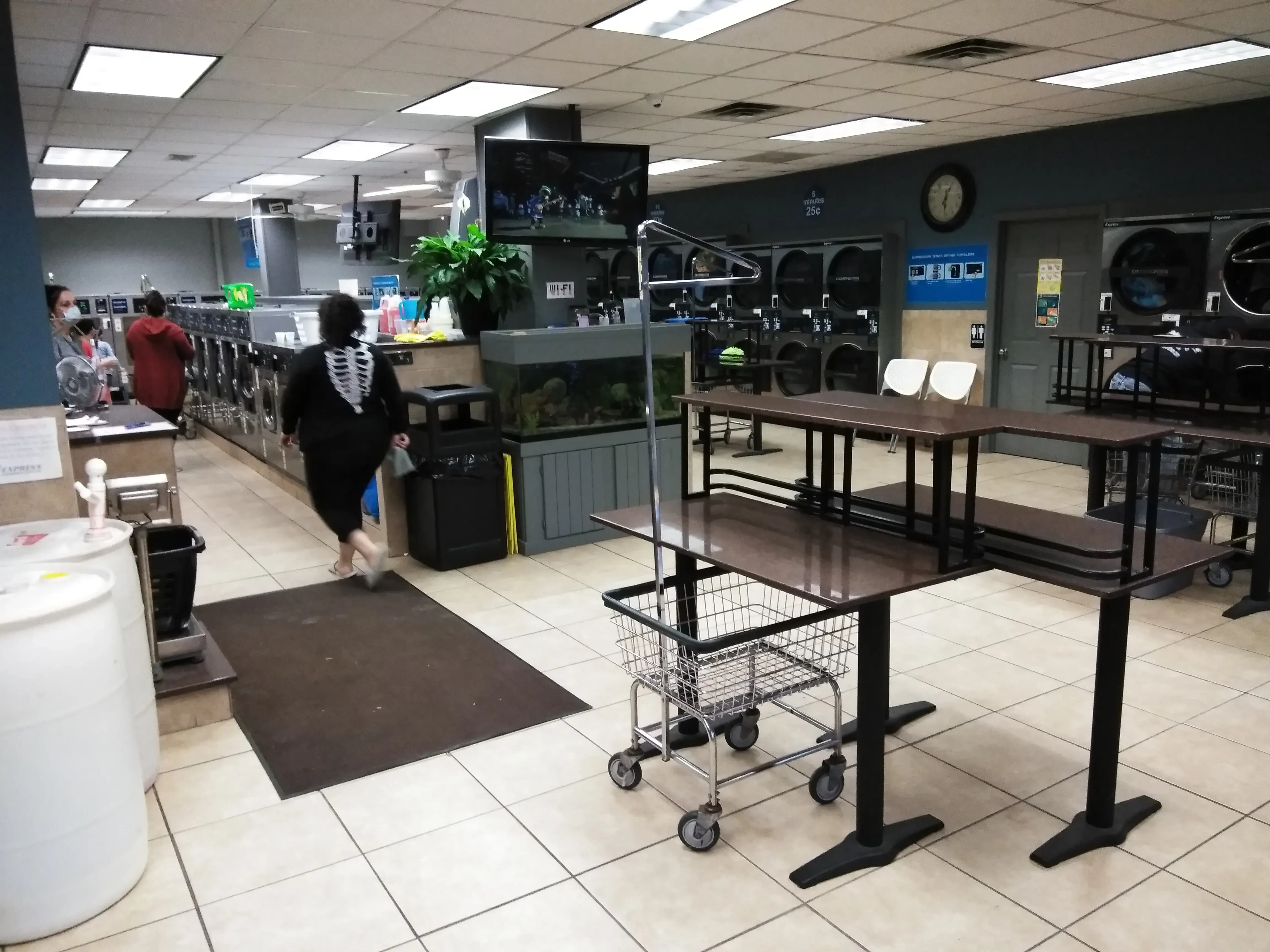 Express Laundry Center location