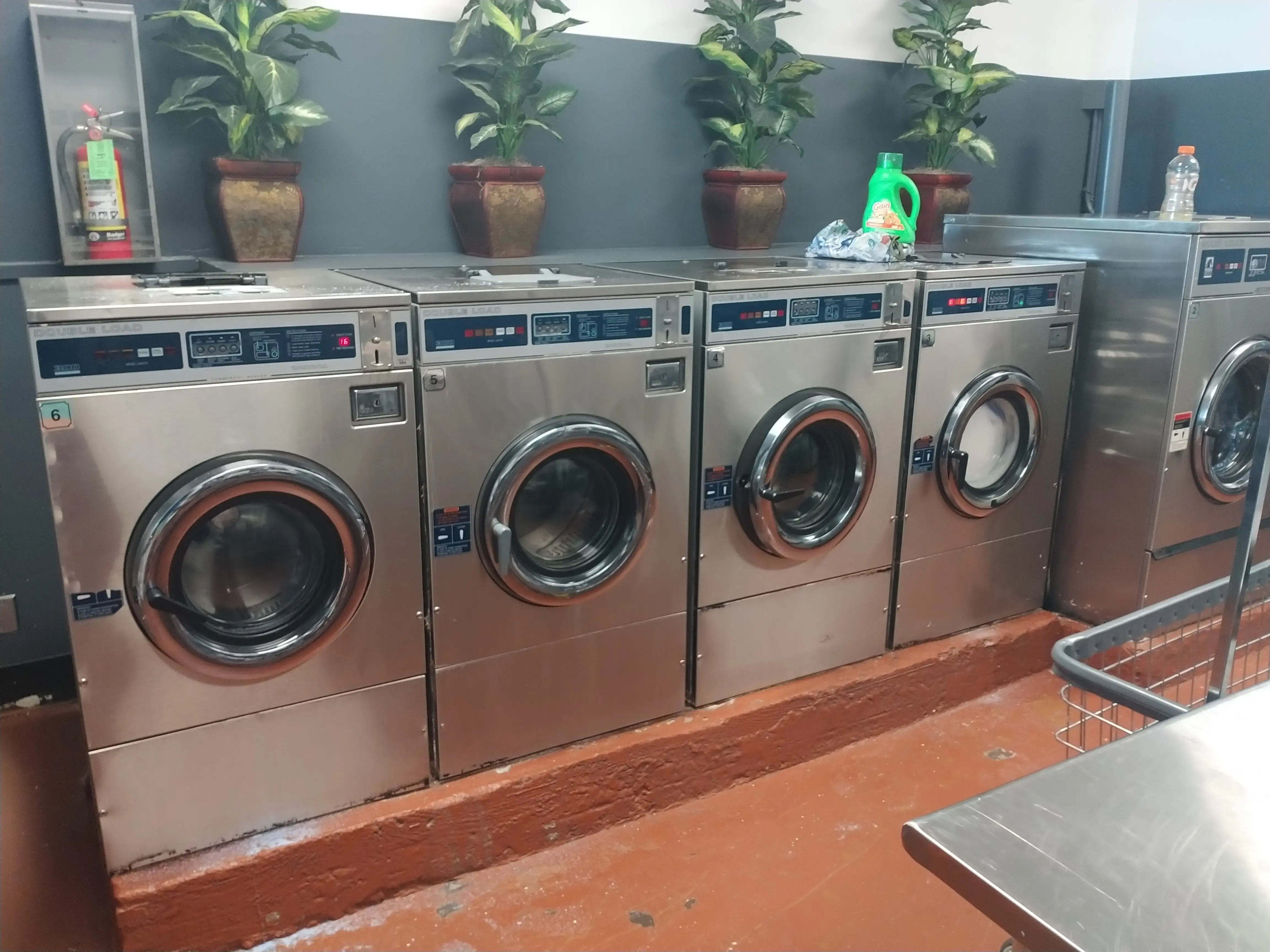 Express Laundry Center thumbnail 17