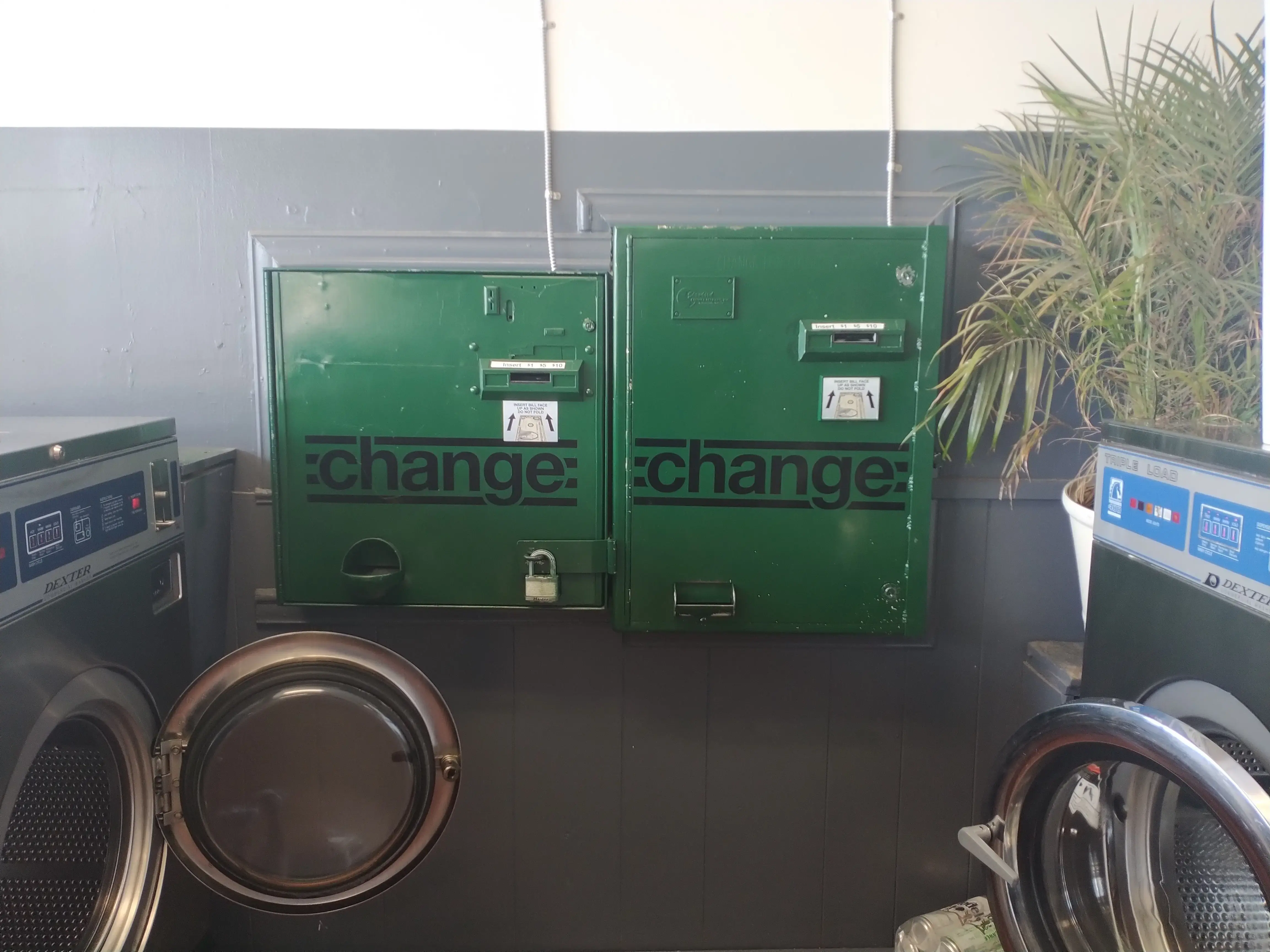 Express Laundry Center - Image 7