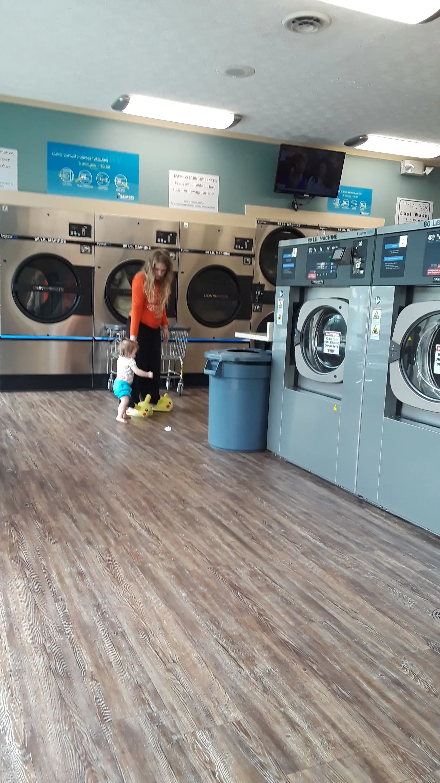 Express Laundry Center thumbnail 19