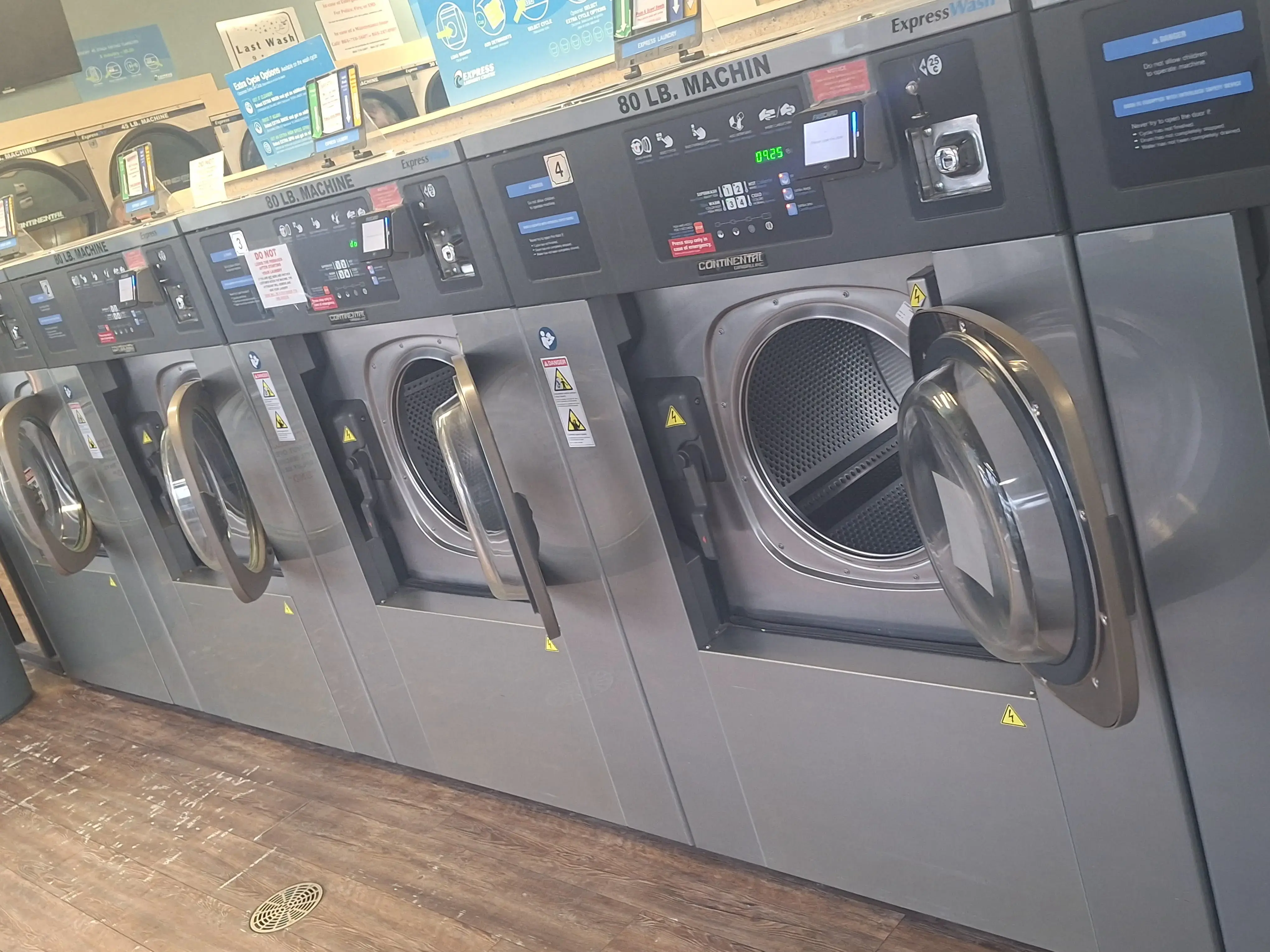 Express Laundry Center - Image 16