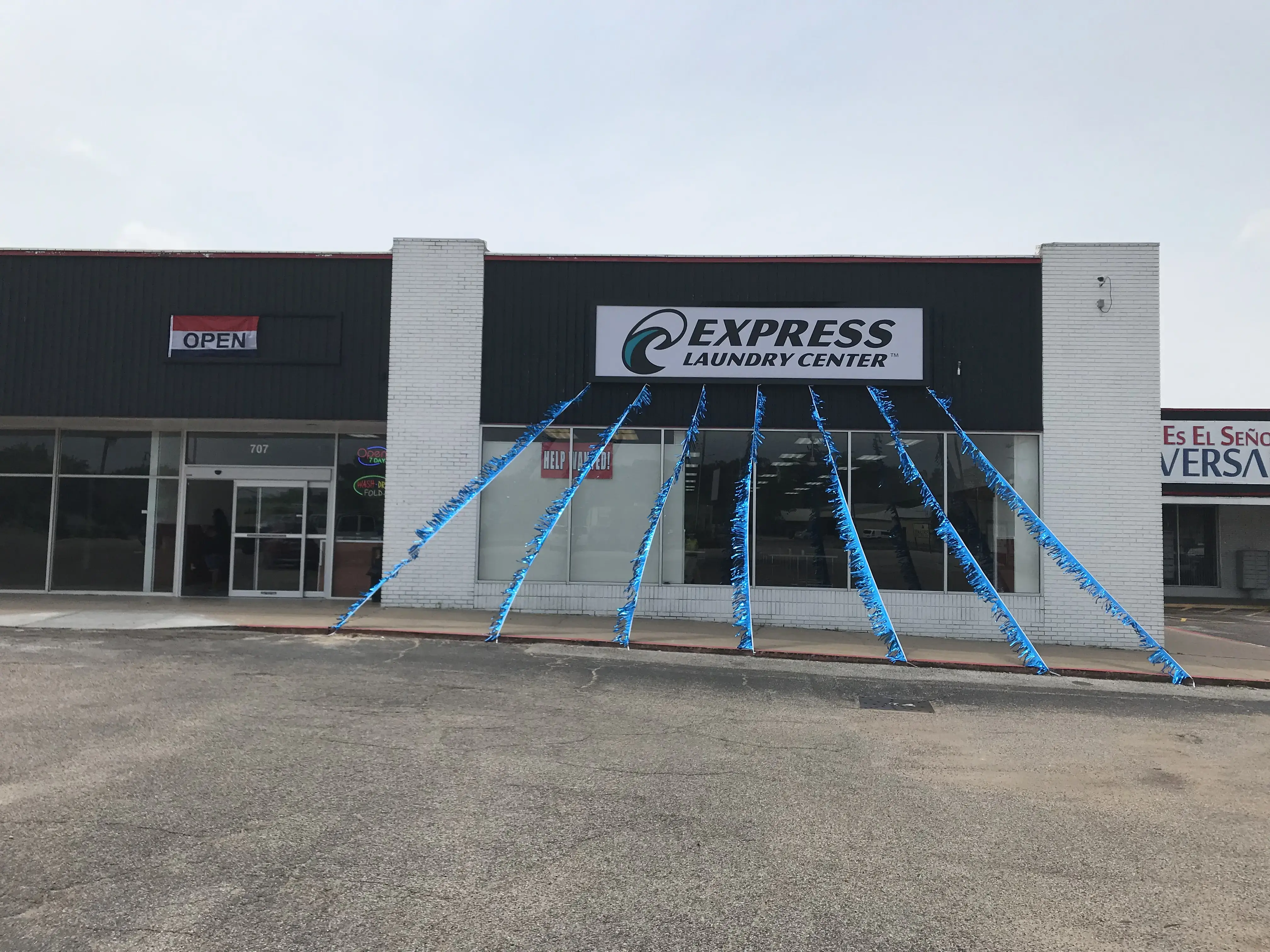 Express Laundry Center Washateria & Laundromat thumbnail 1