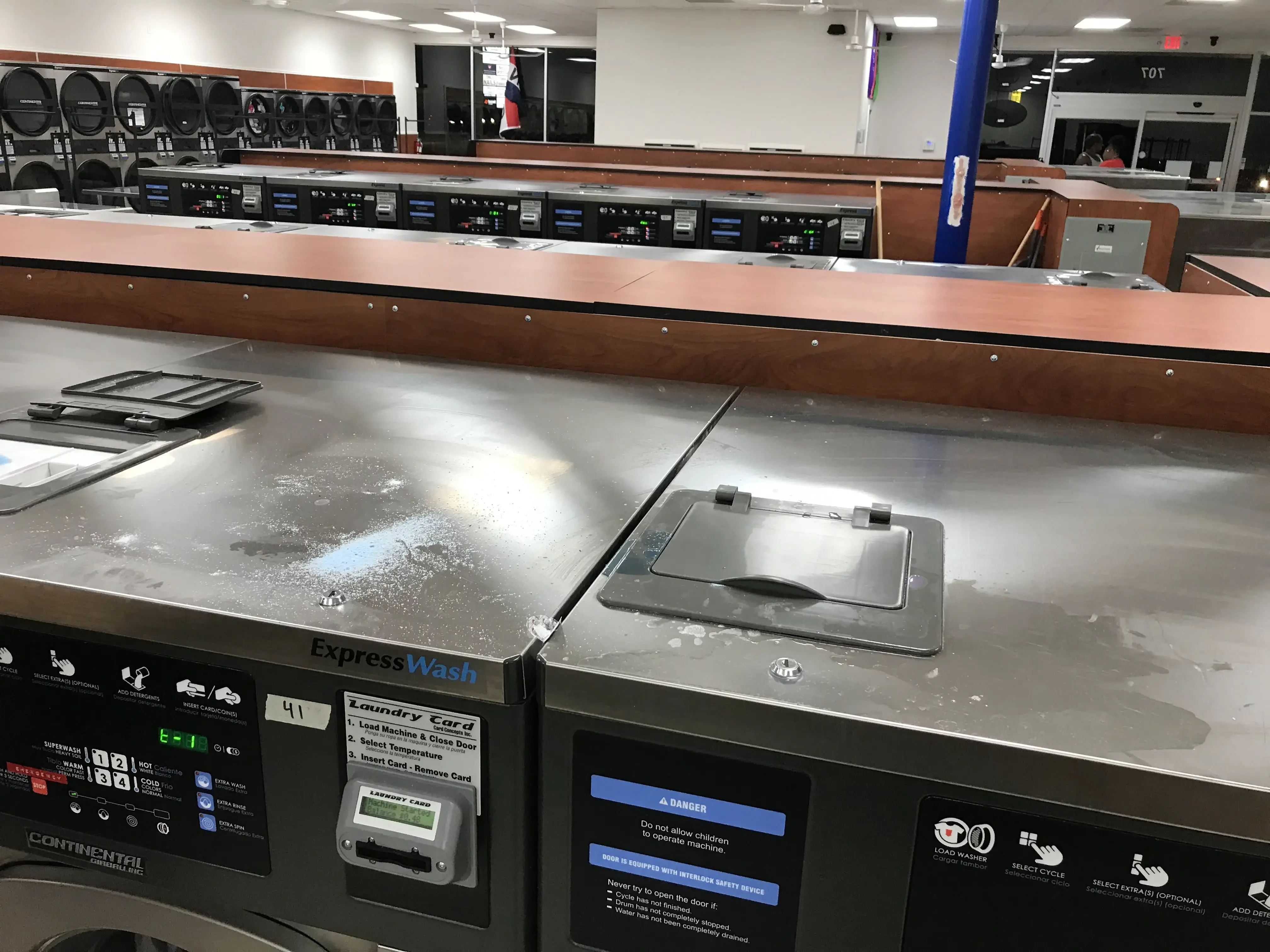 Express Laundry Center Washateria & Laundromat thumbnail 11