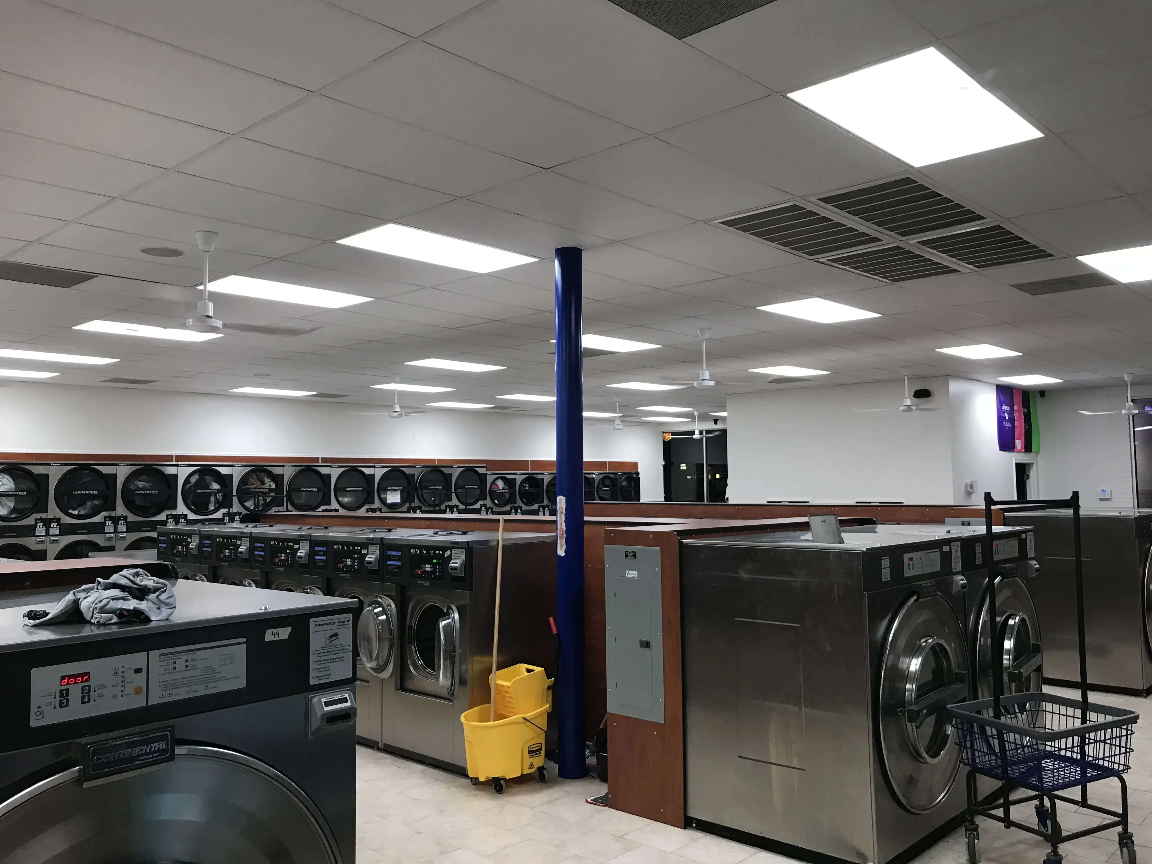 Express Laundry Center Washateria & Laundromat - Image 17