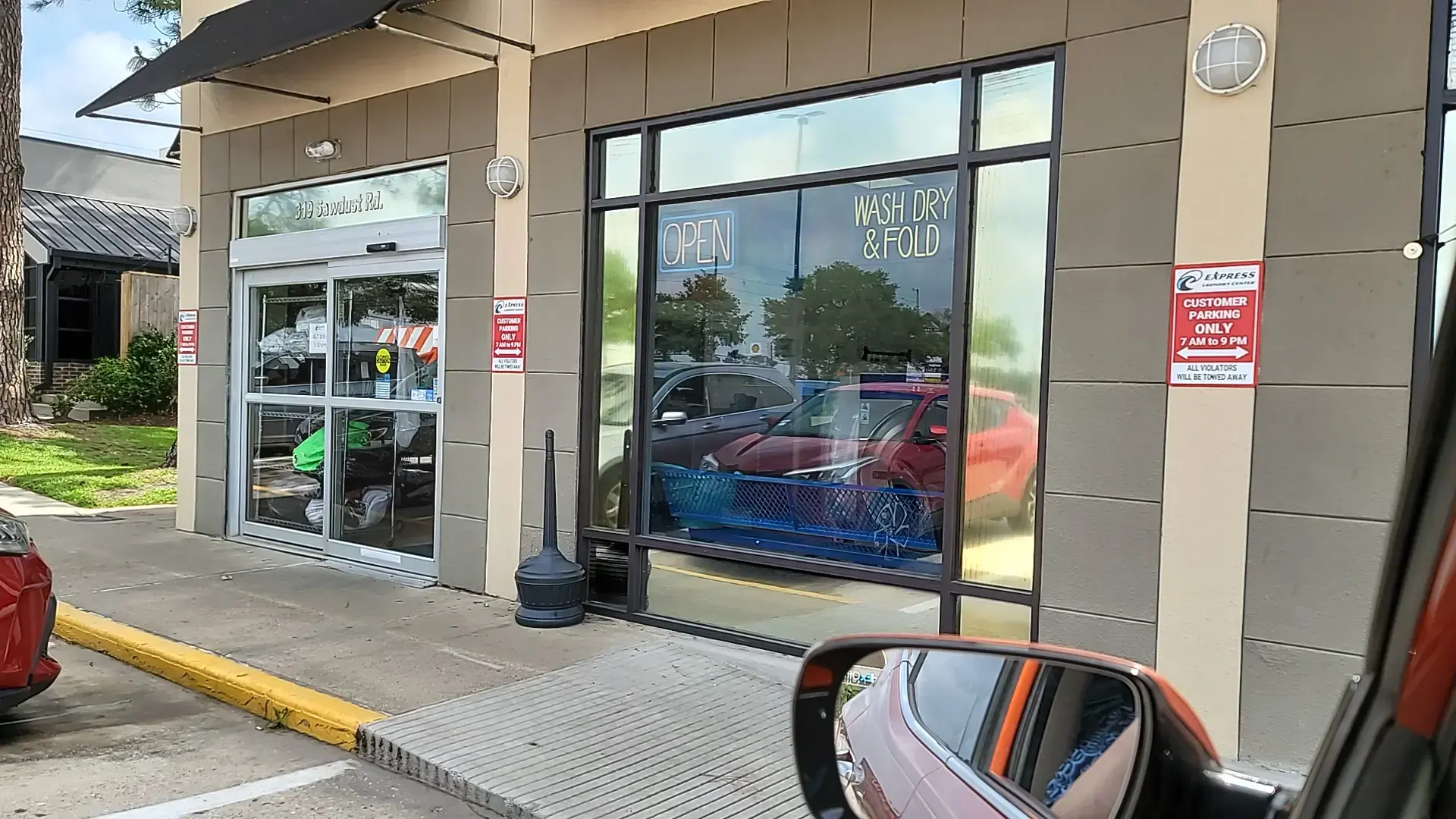 Express Laundry Center Washateria & Laundromat thumbnail 16
