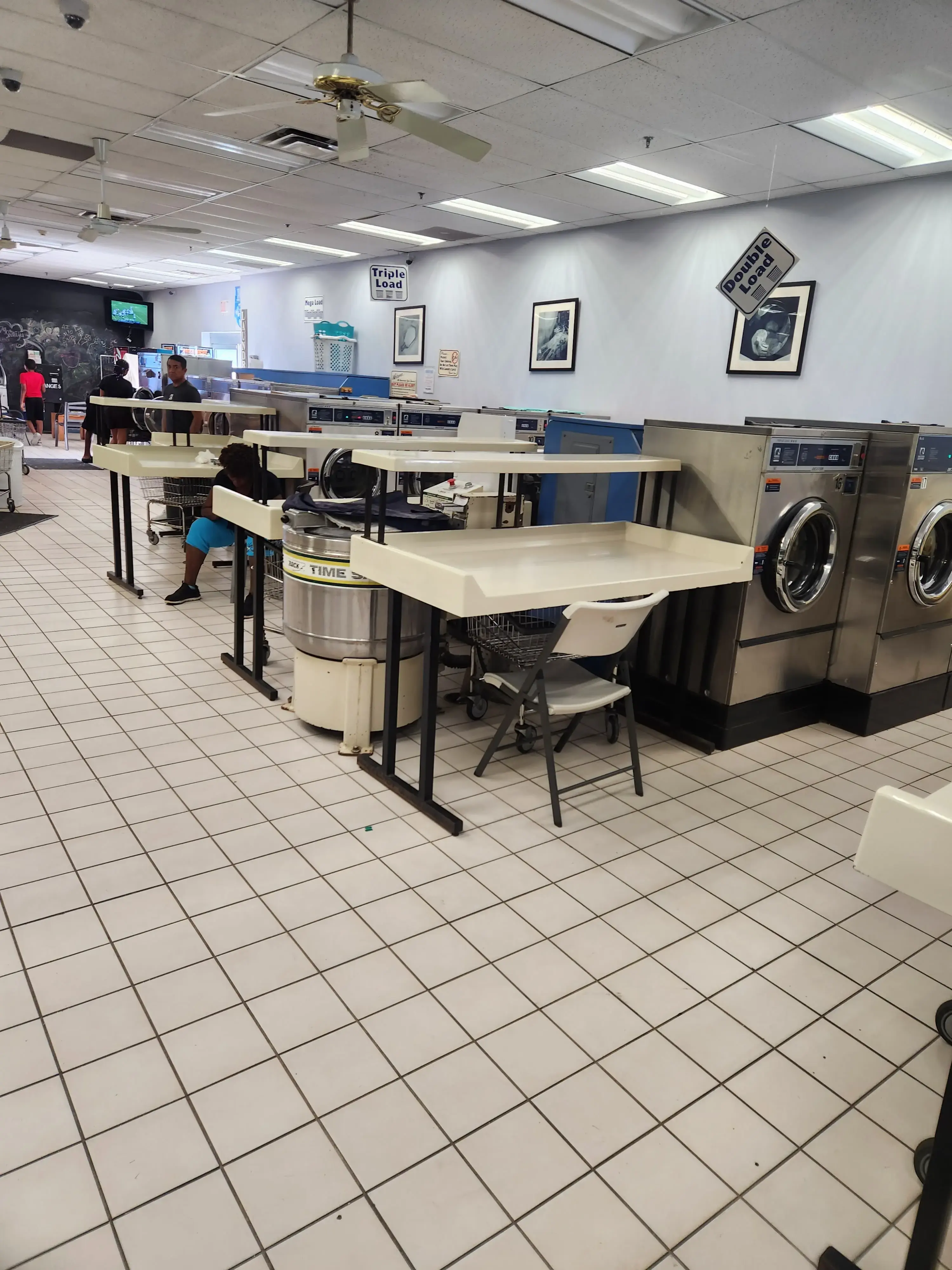 Express Laundry & Dry Cleaning - Image 2