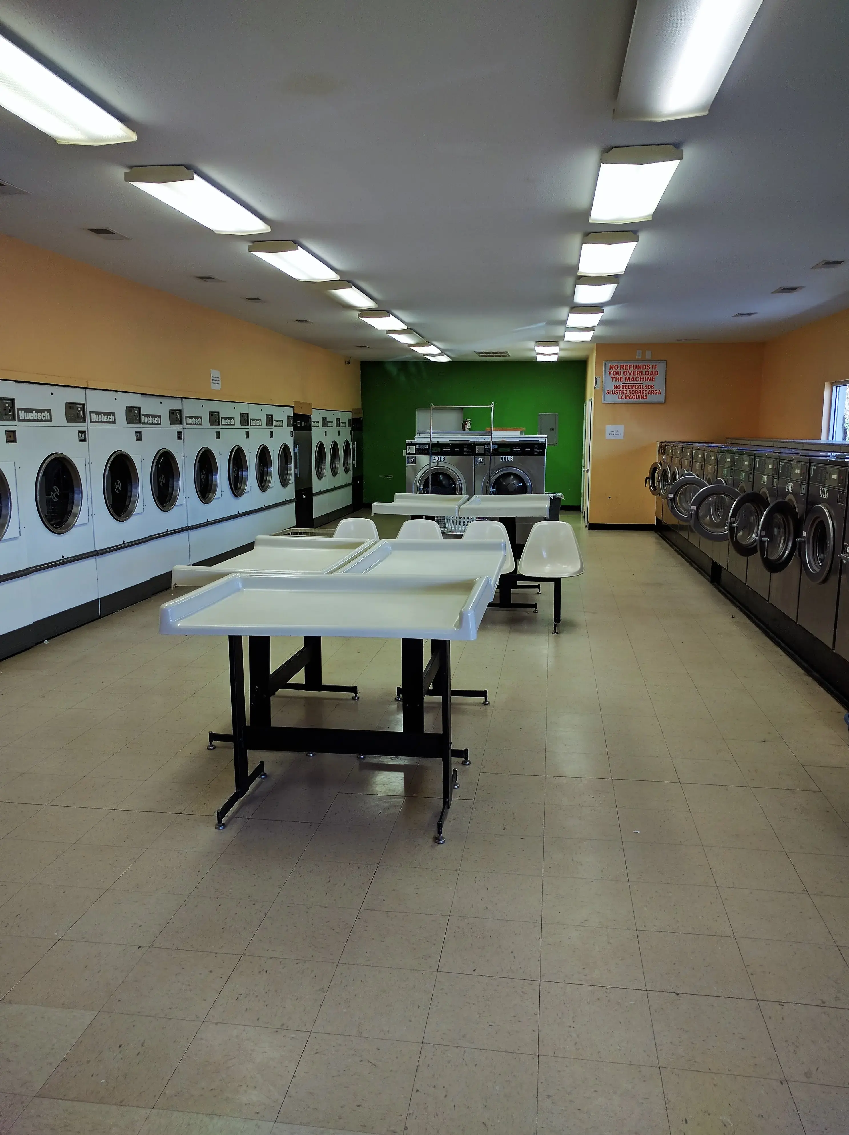 Express Laundry - Image 20