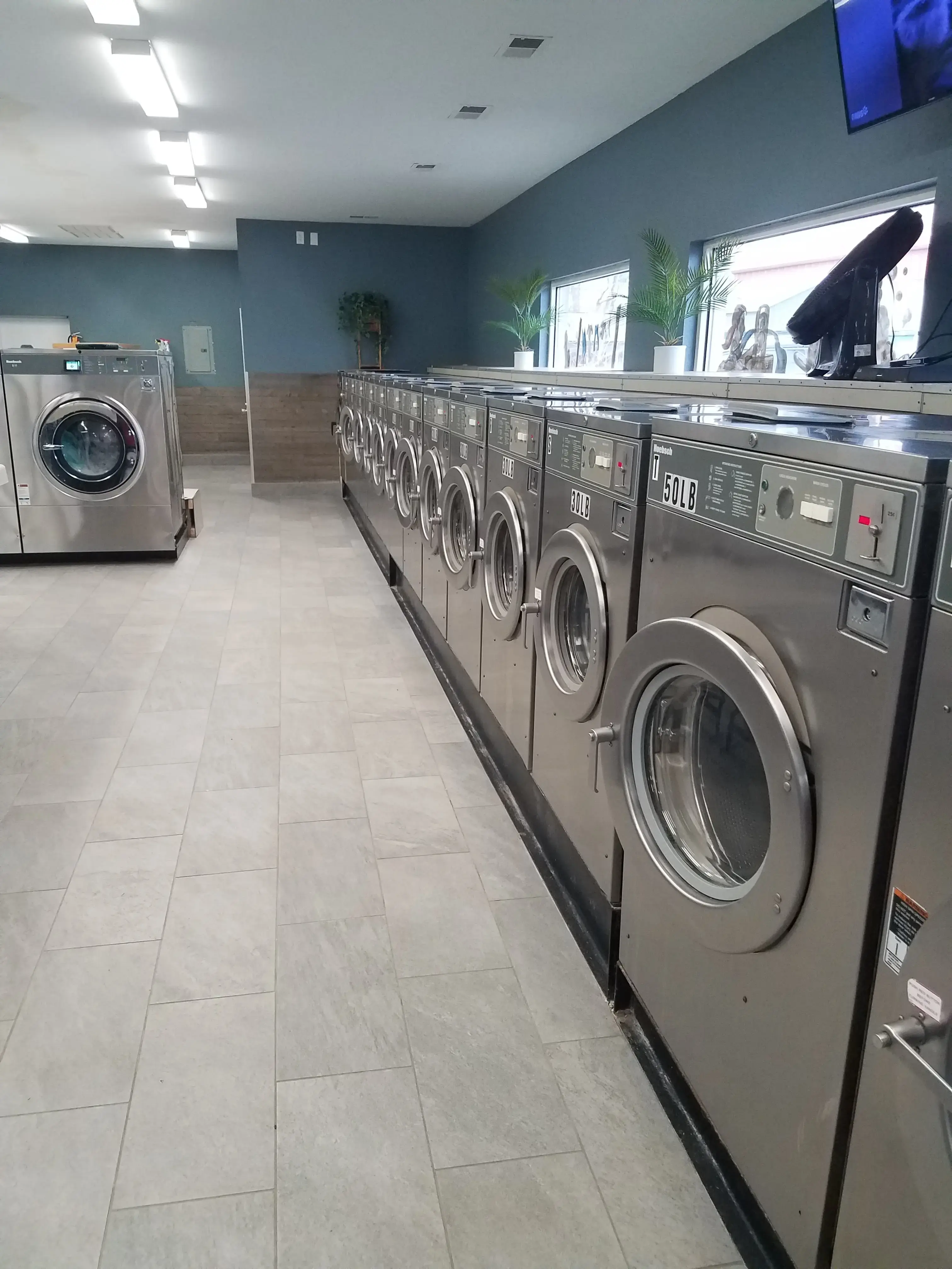Express Laundry thumbnail 3