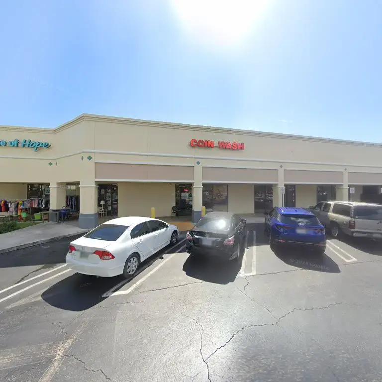 Express Laundry - Image 8