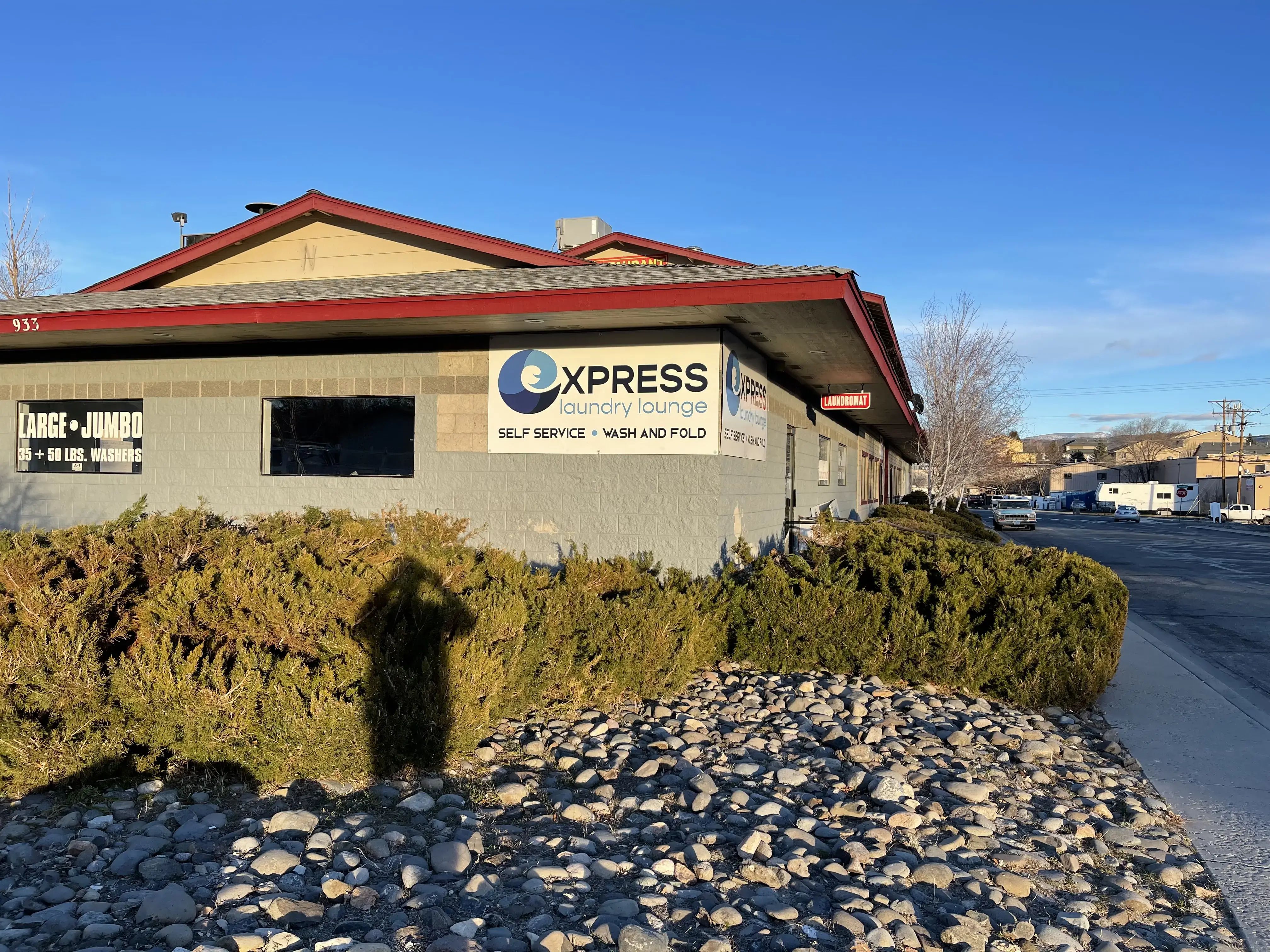 Express Laundry Lounge- Woodside - Image 2