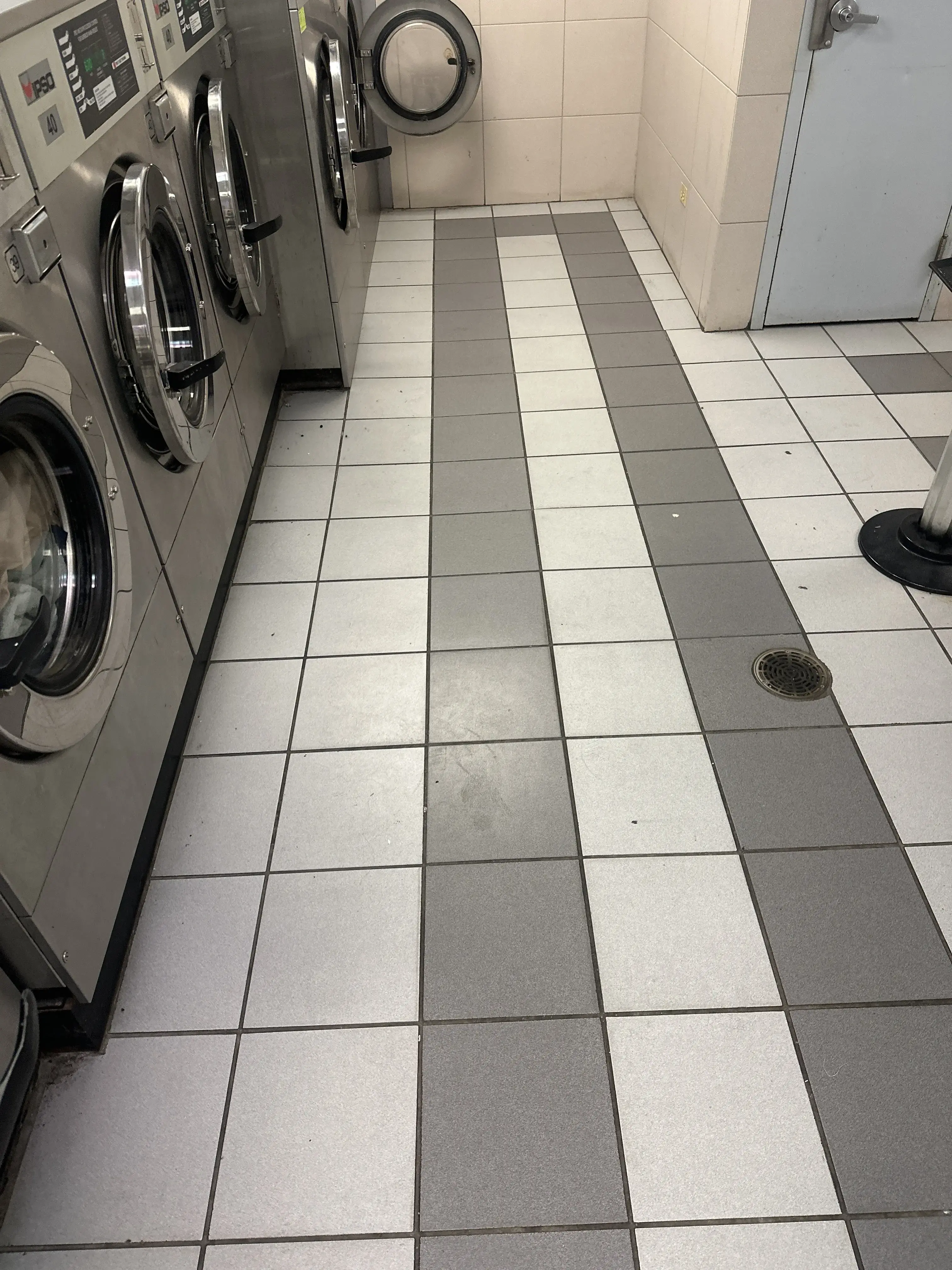 Express Laundry thumbnail 8