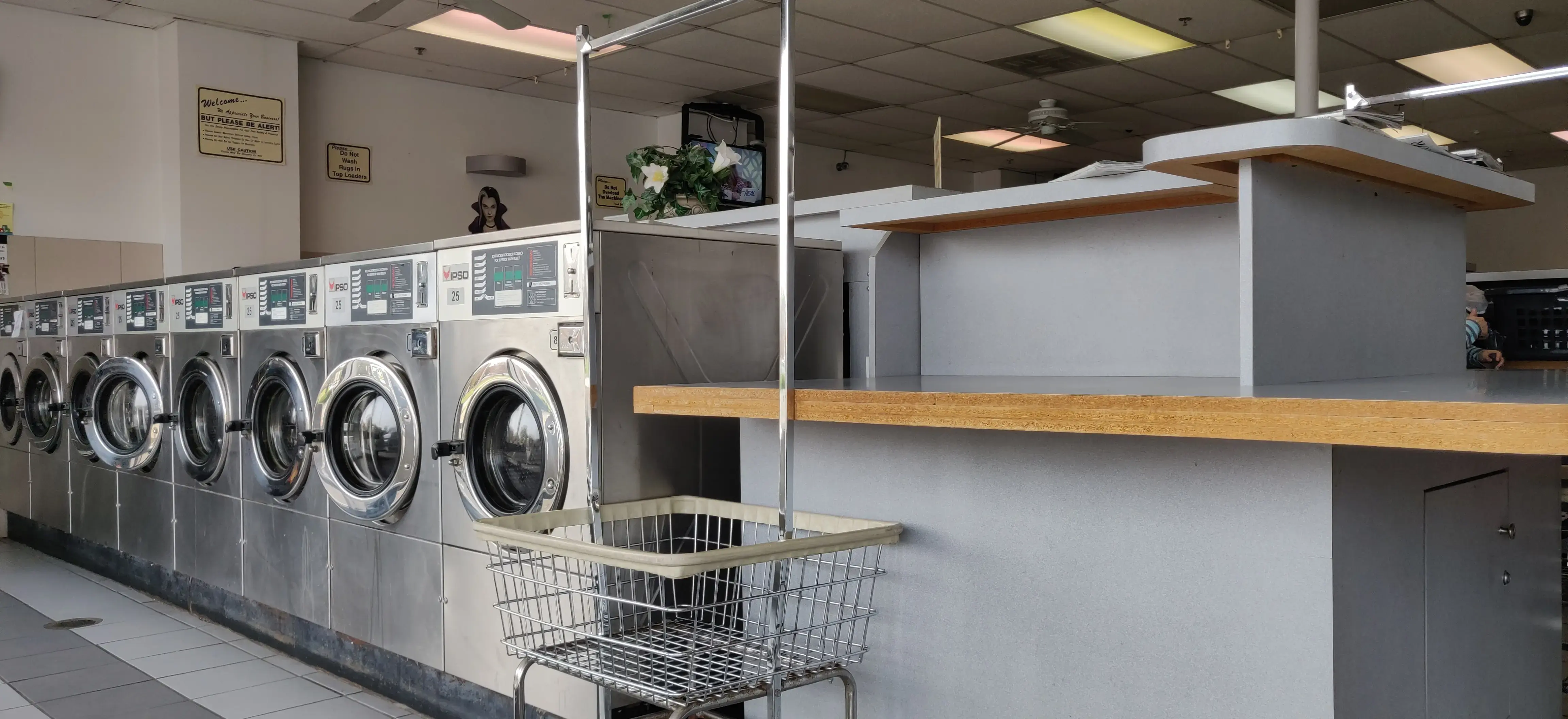 Express Laundry - Image 15