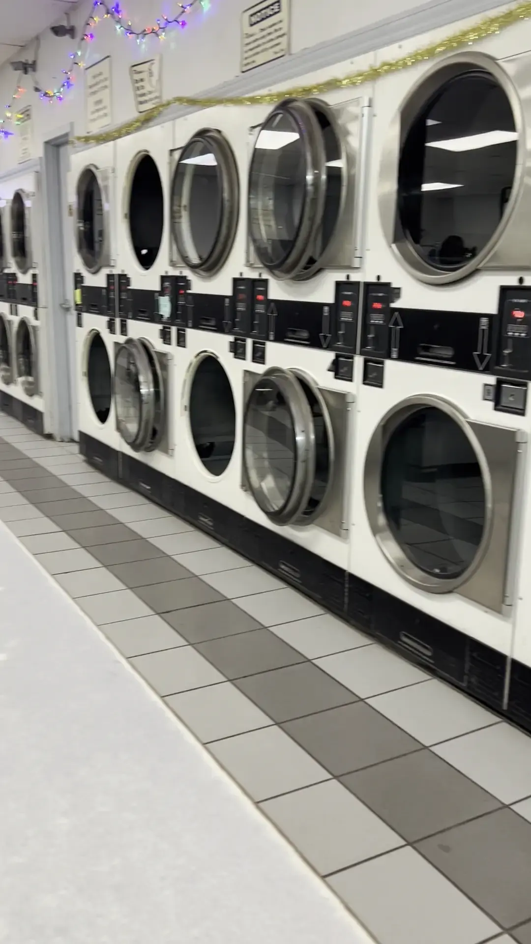 Express Laundry - Image 16