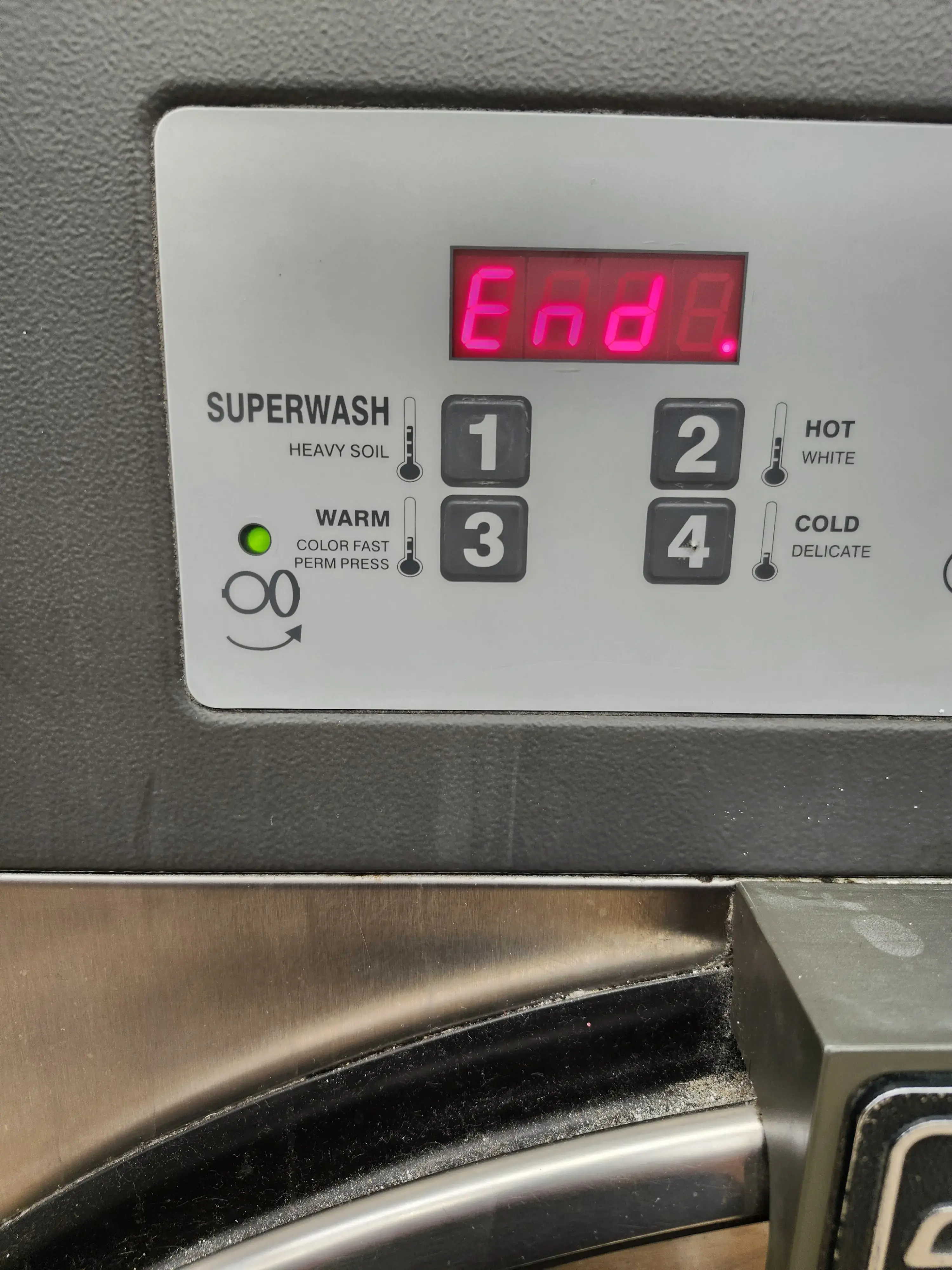 Express Laundry - Image 10