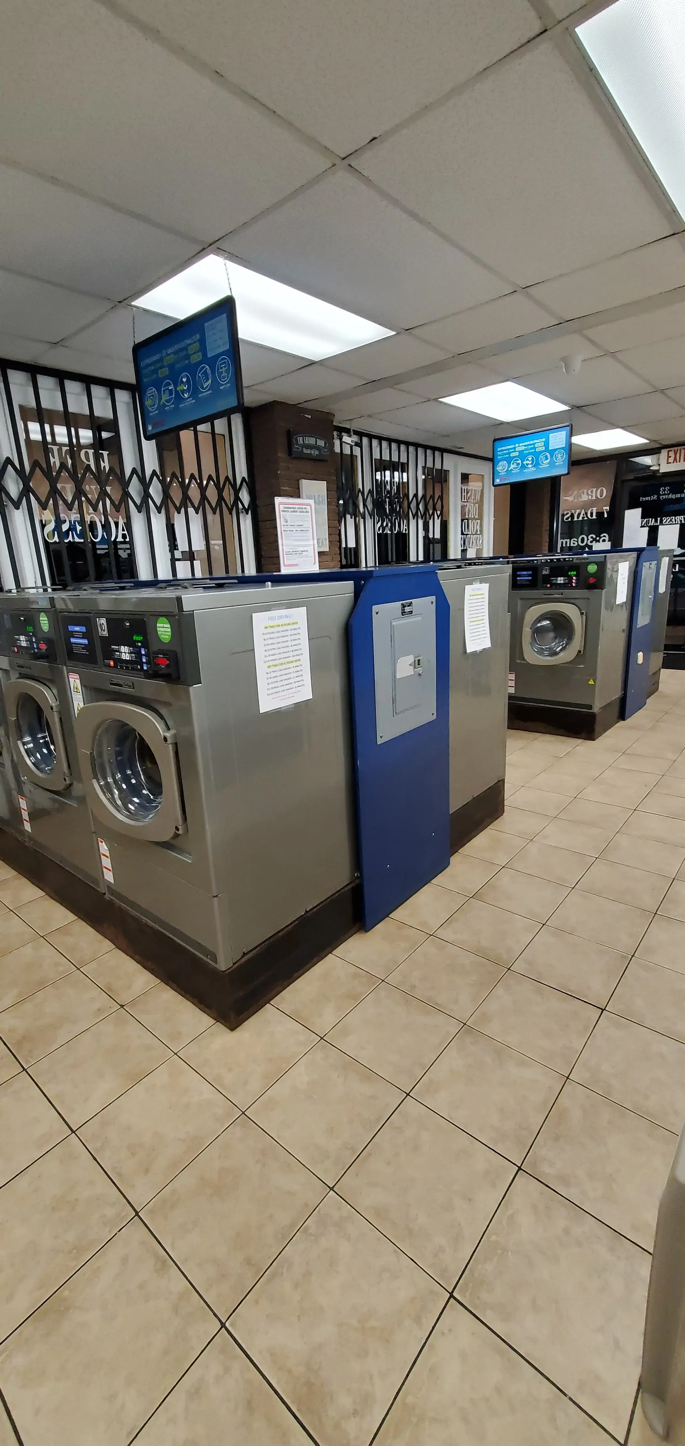 Express Laundry - Image 16