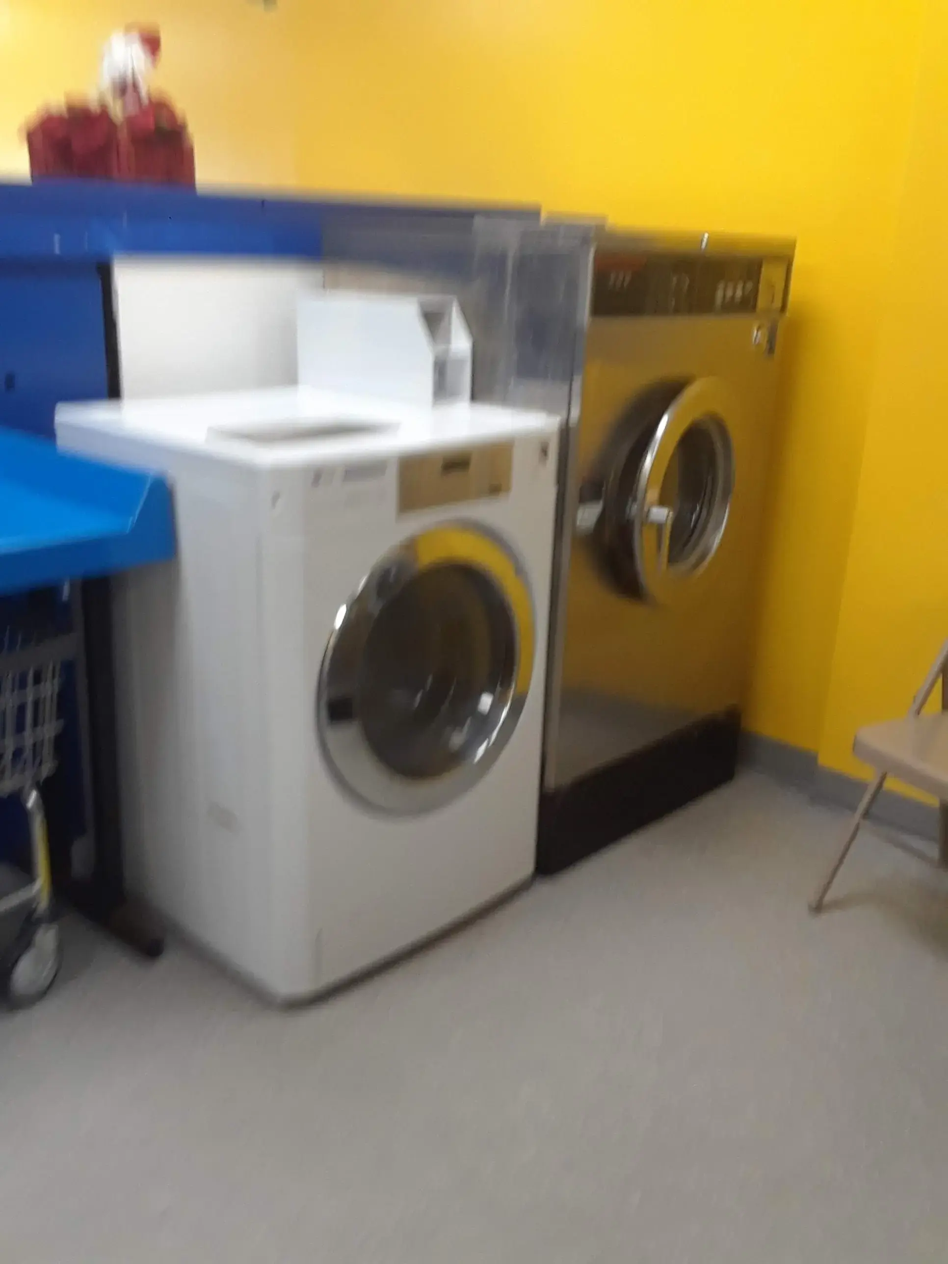 Express Laundry thumbnail 17