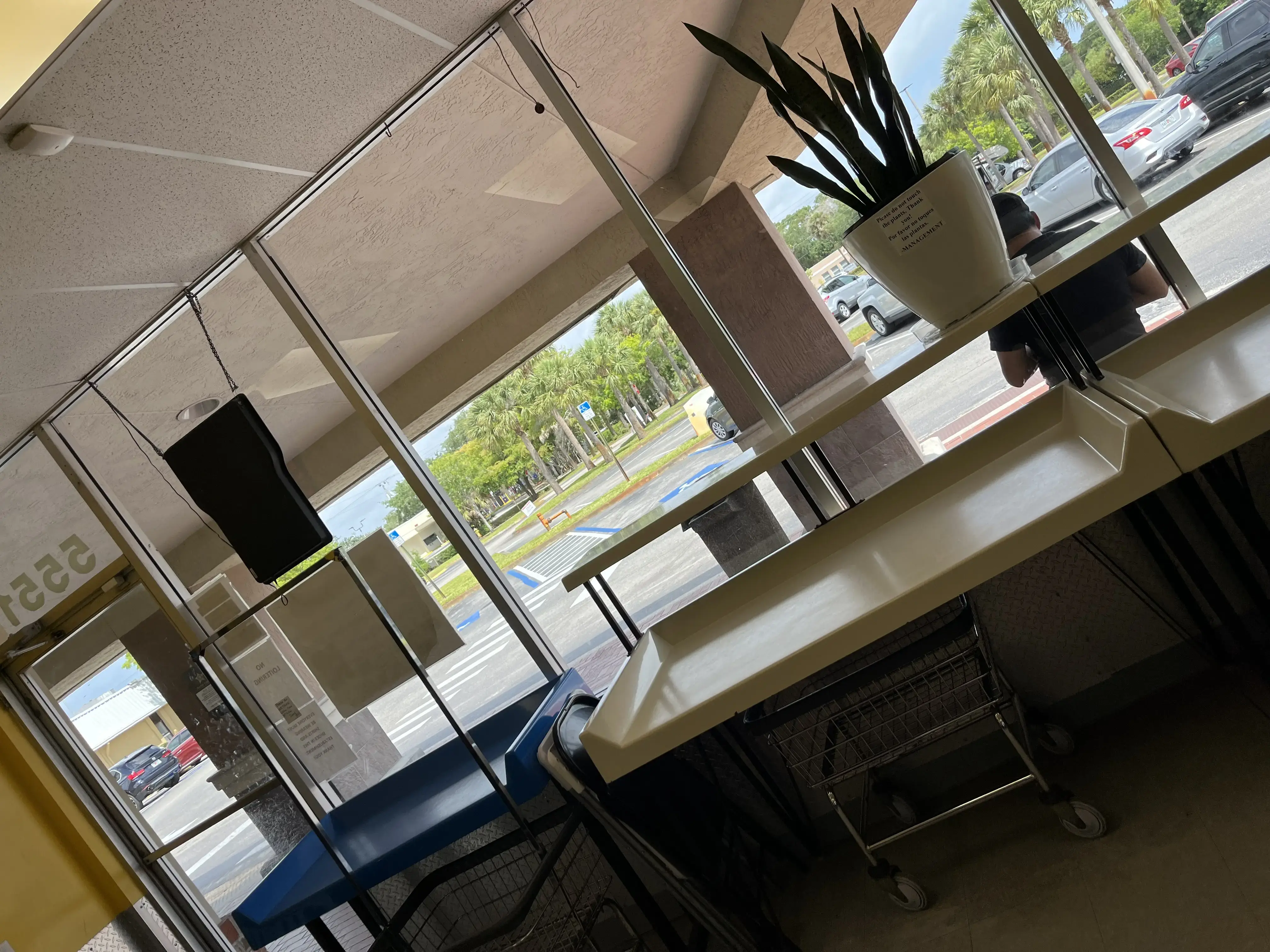 Express Laundry thumbnail 11