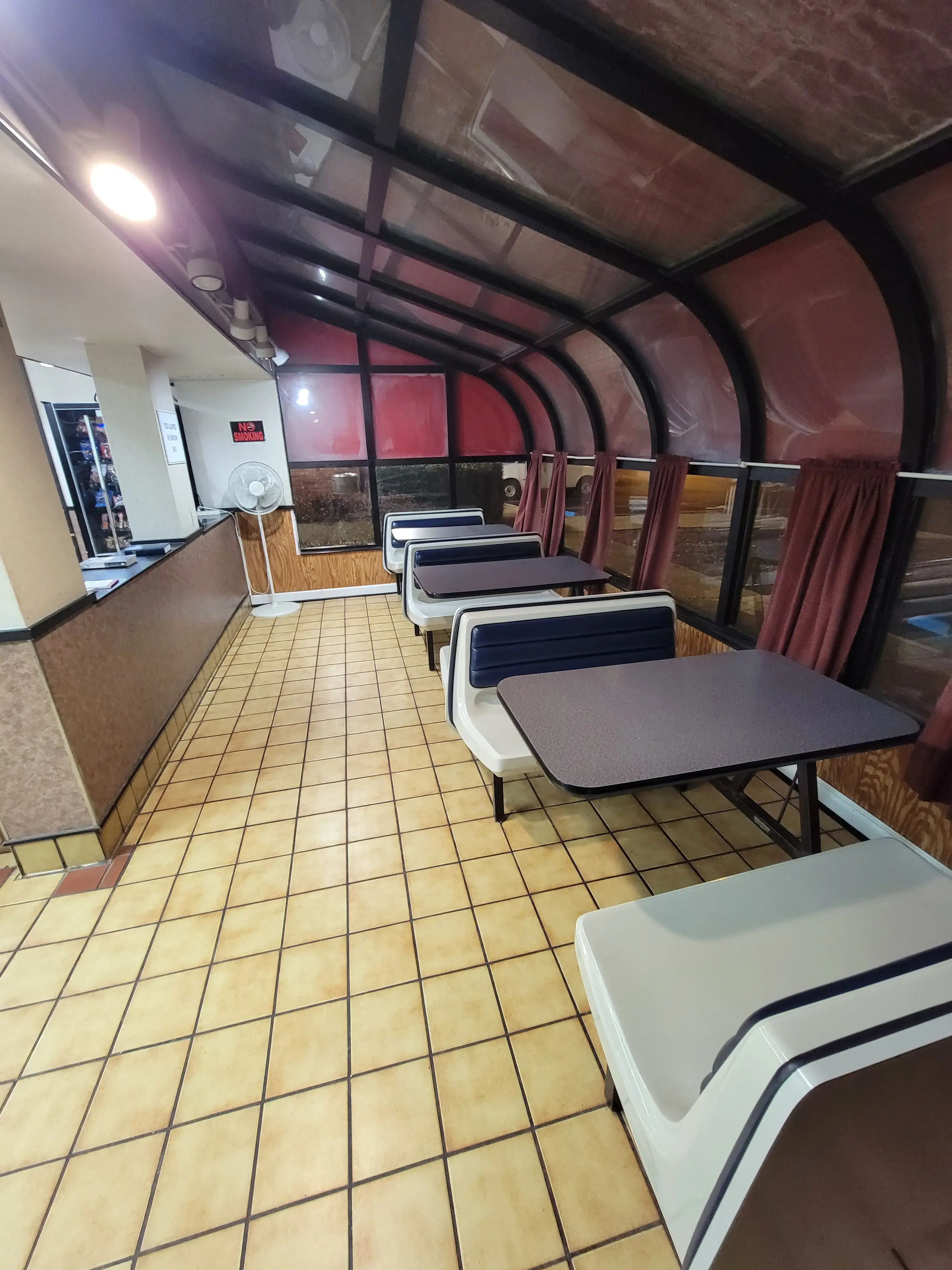 Express Laundry - Image 19