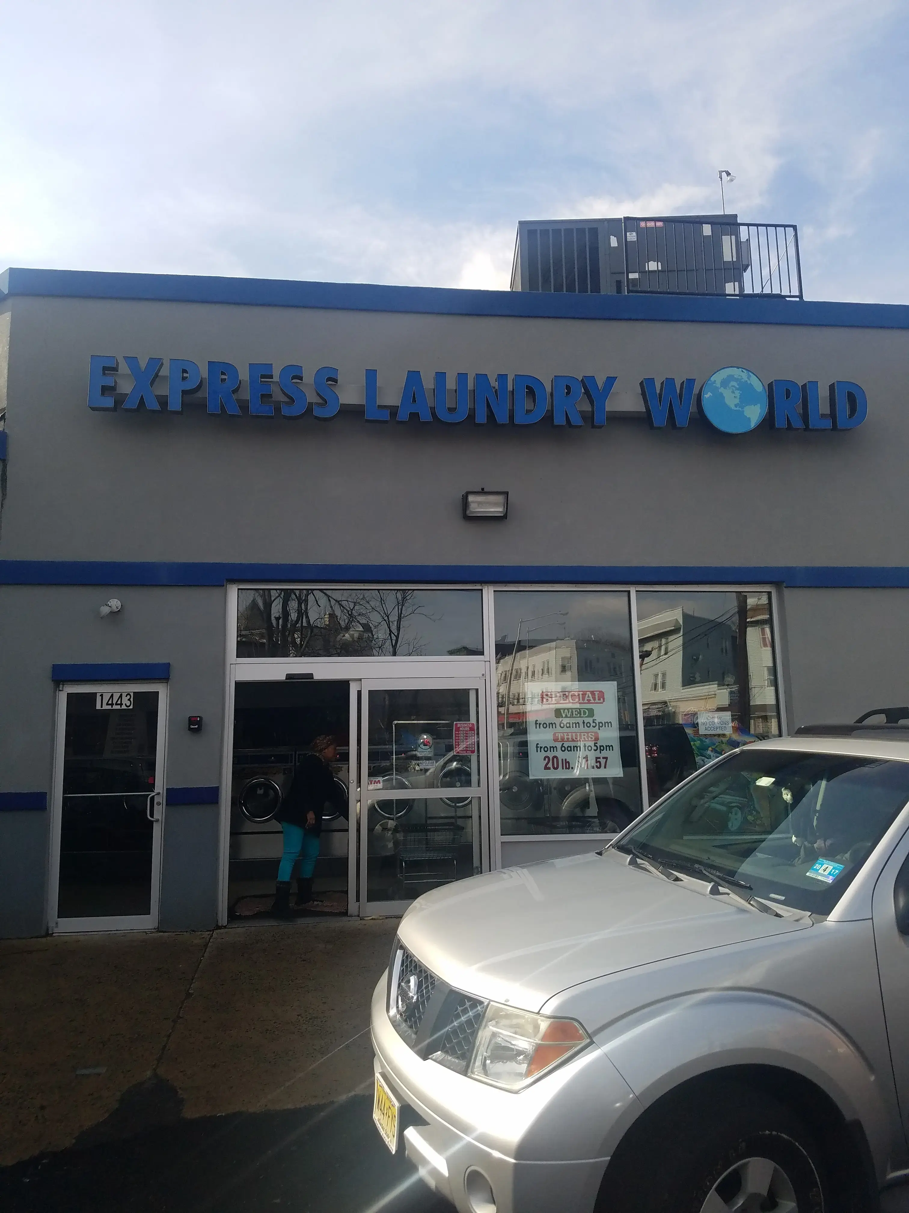 Express Laundry World thumbnail 10