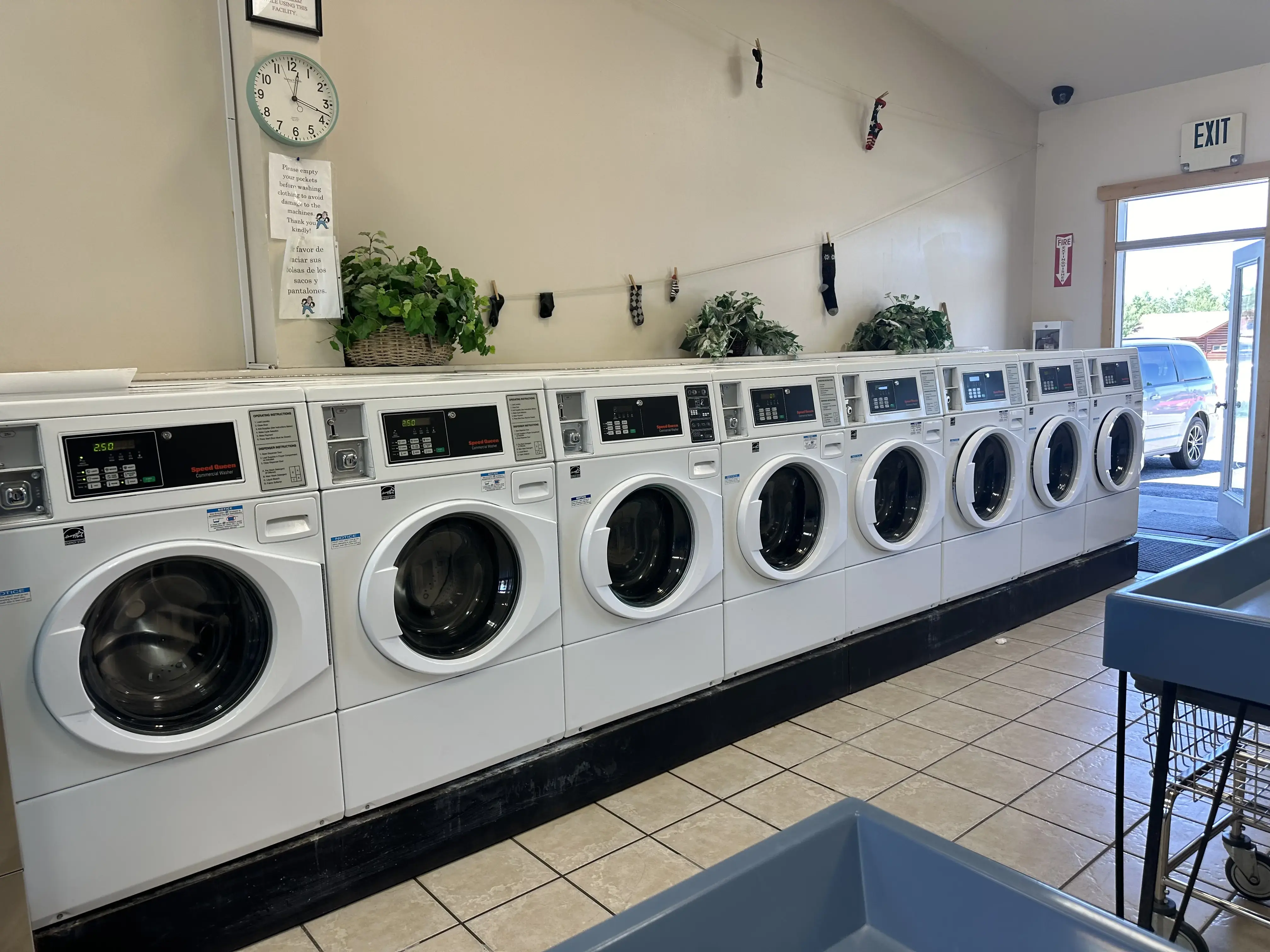 Extra Sock Laundromat - Image 1