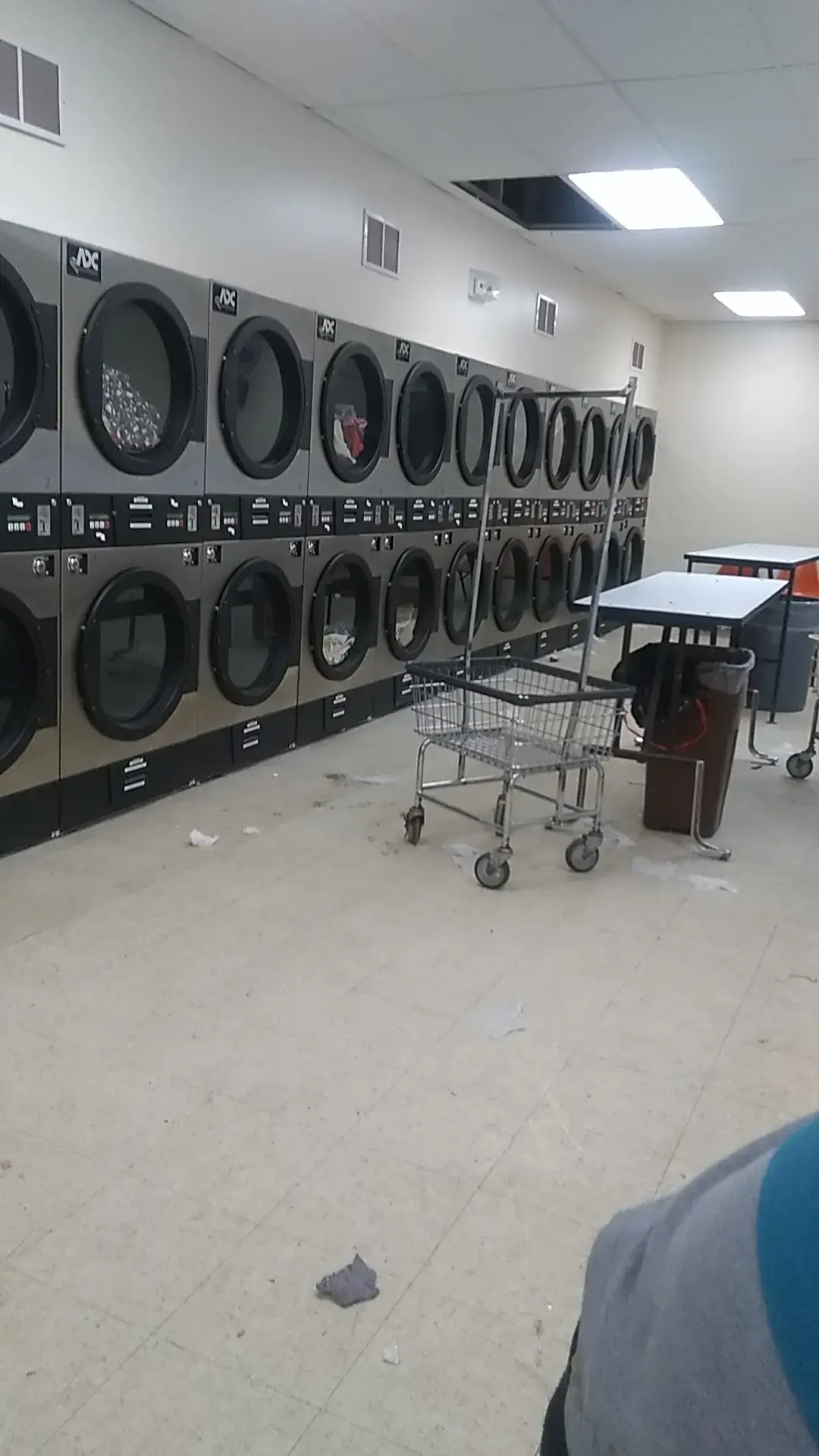 EZ Clean Laundromat thumbnail 6