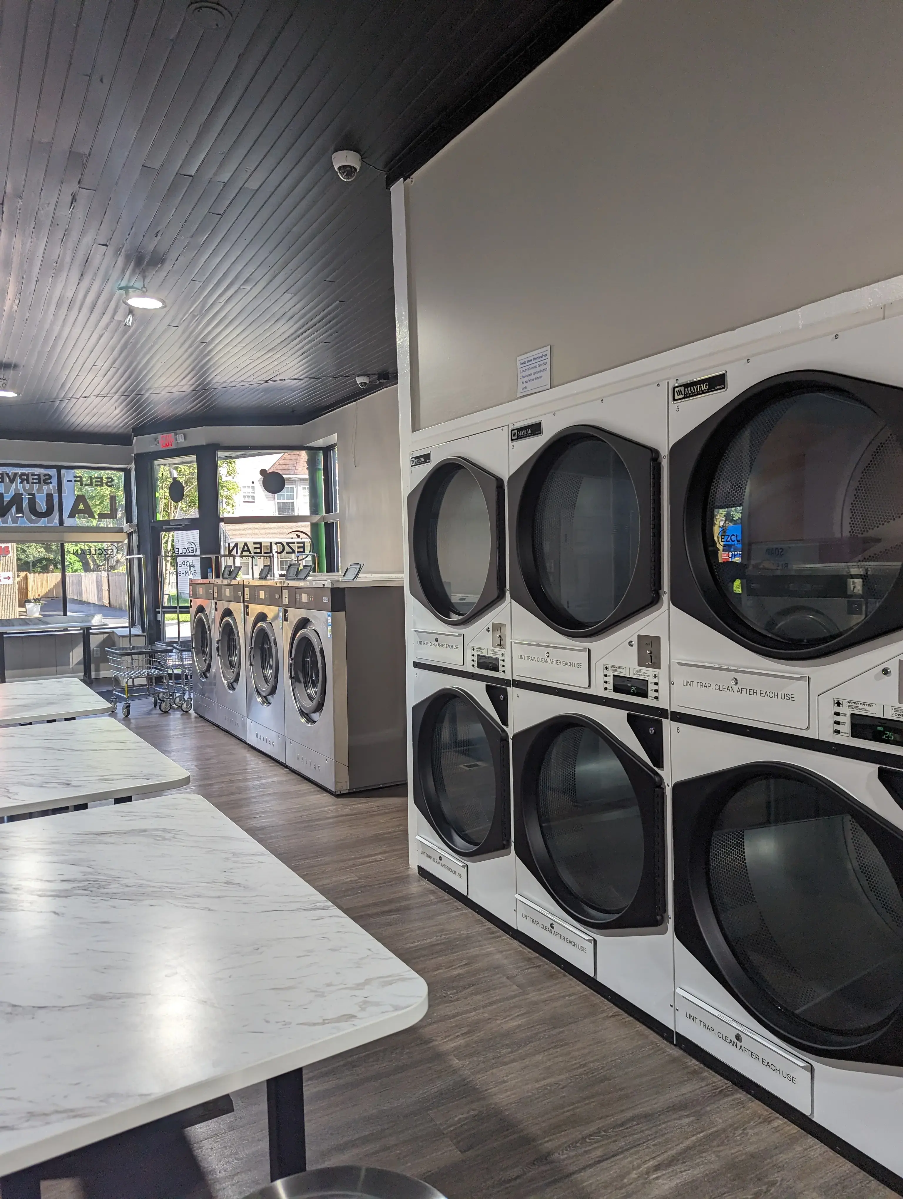EZ Clean Laundromat - Image 10