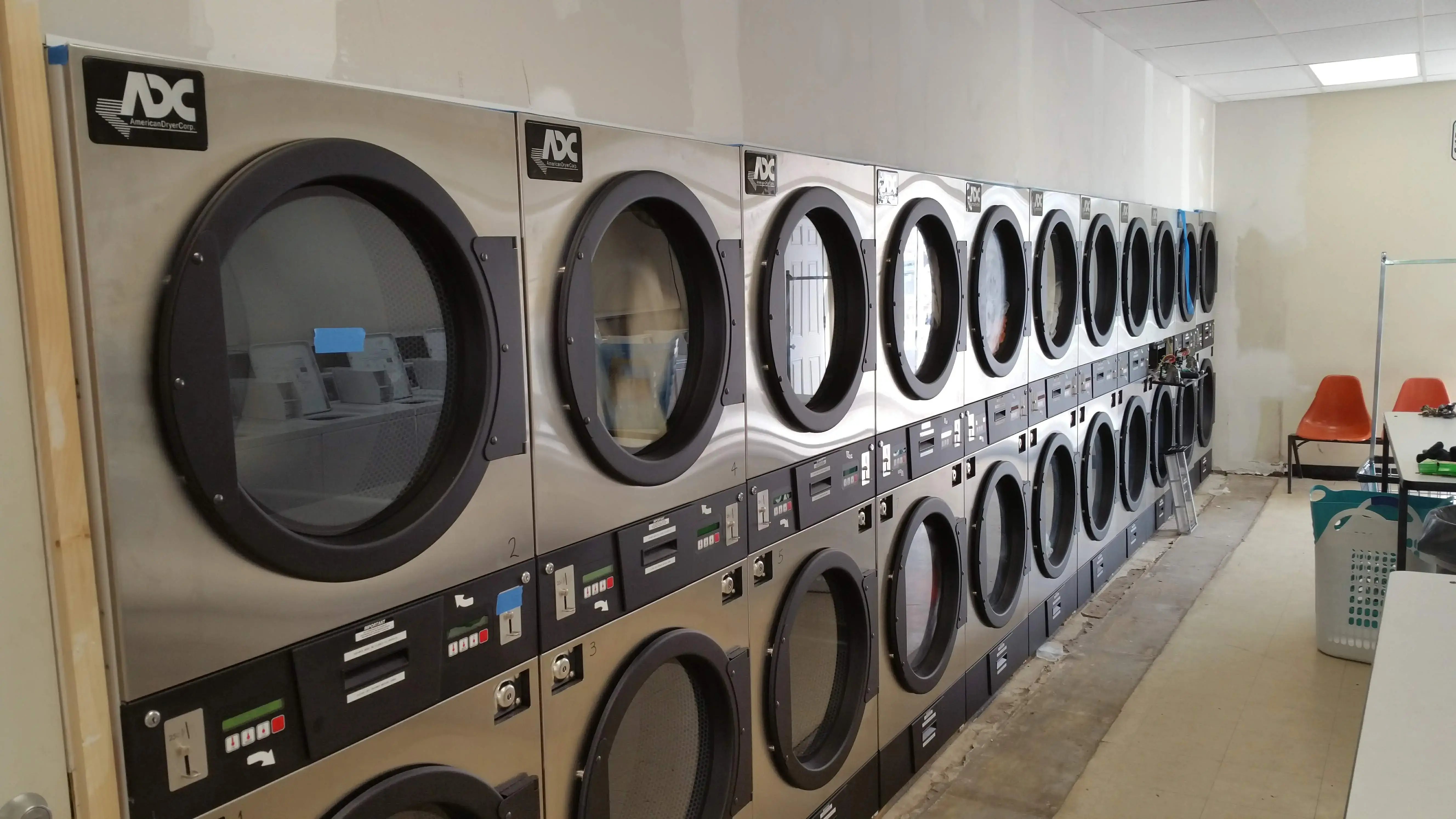 EZ Clean Laundromat thumbnail 13