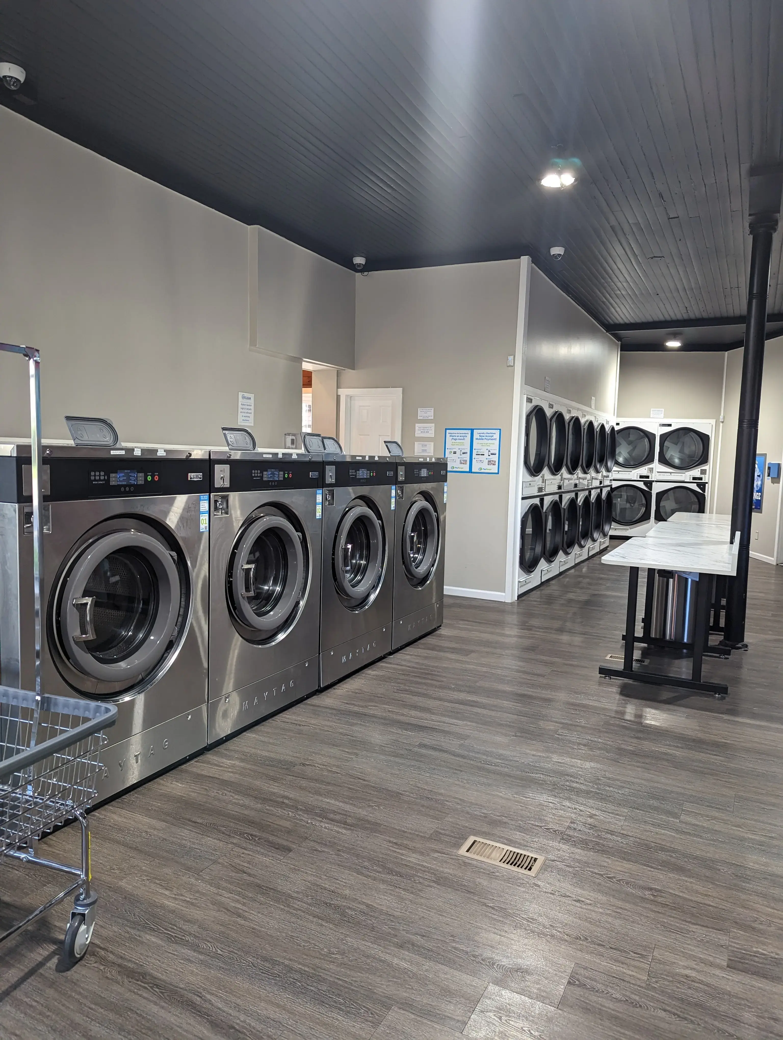 EZ Clean Laundromat - Image 19