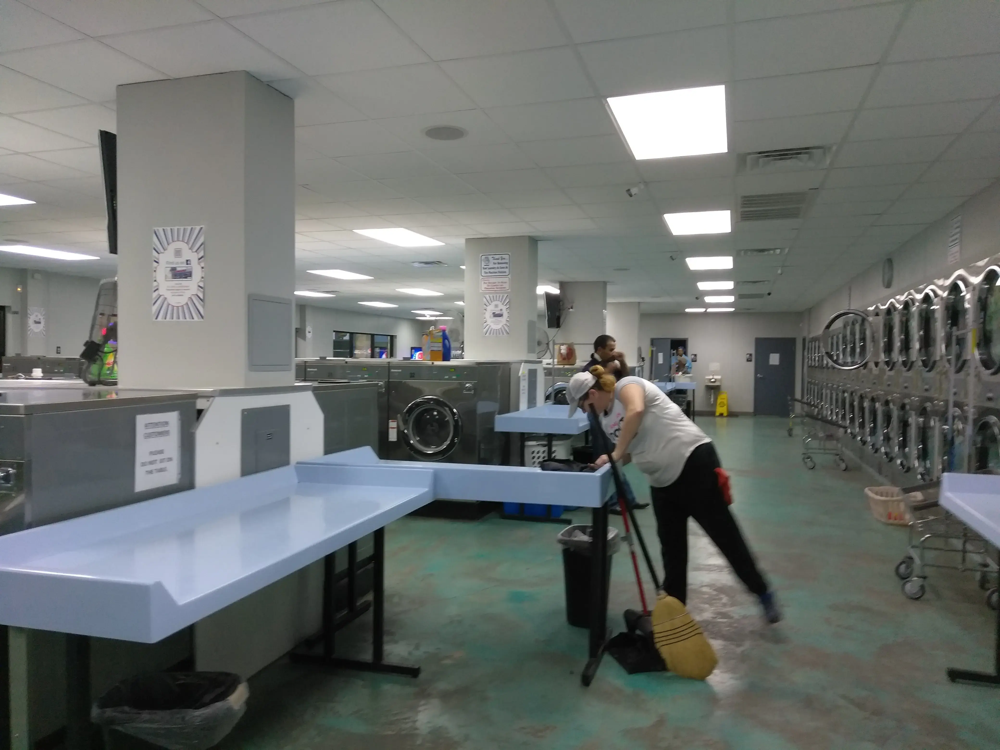 EZ Coin Laundromat - Image 18
