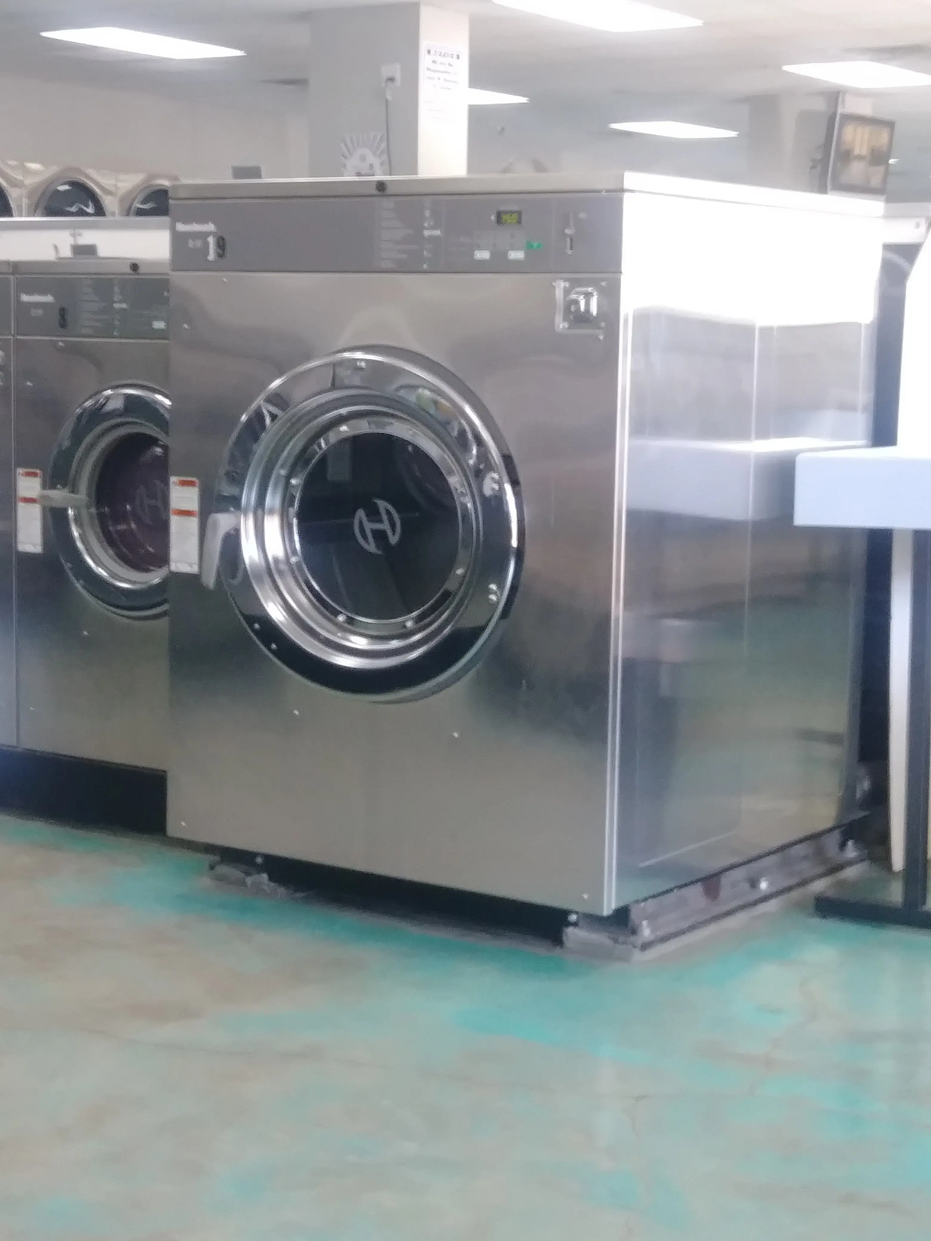 EZ Coin Laundromat - Image 9