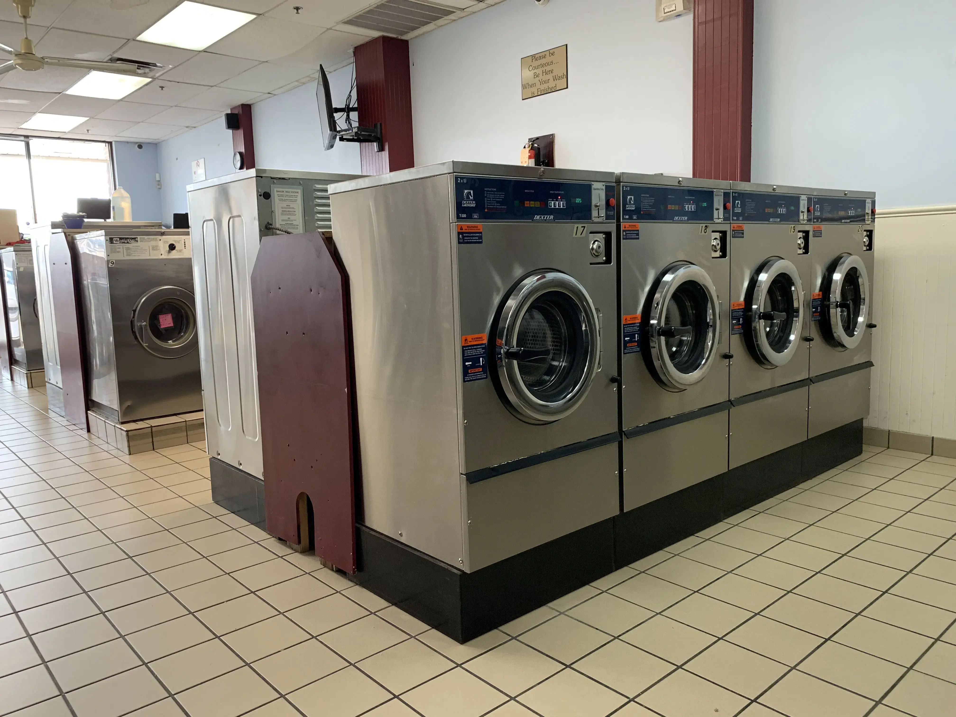 EZ LAUNDRY & DRY CLEANING - Image 17
