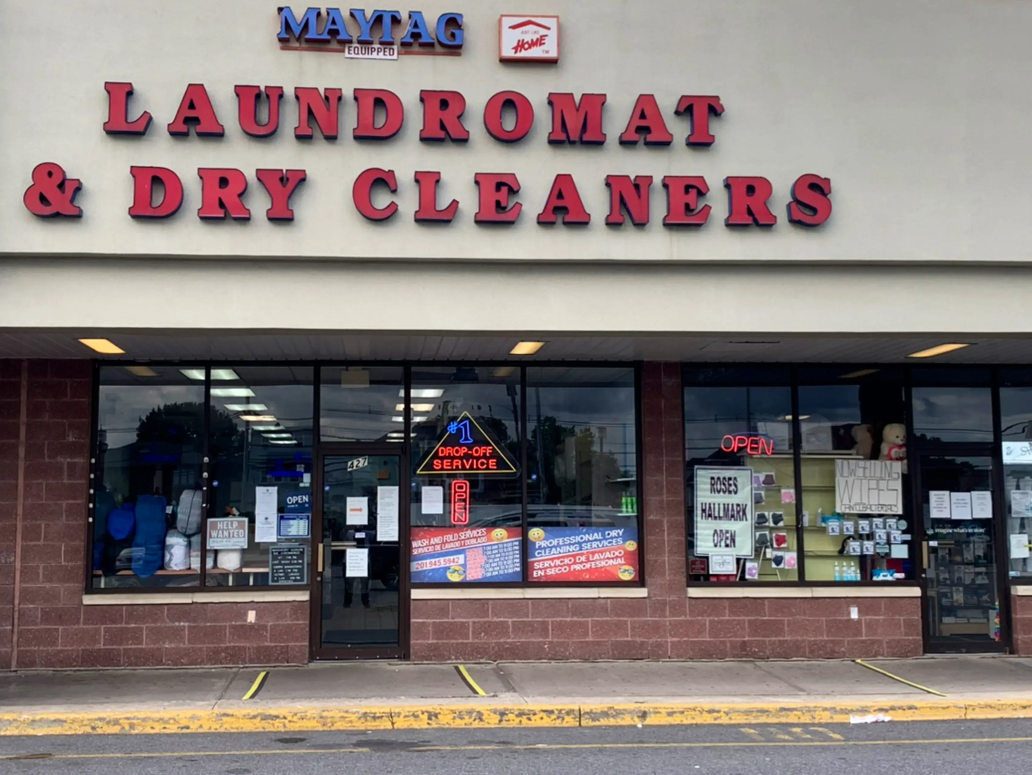 EZ LAUNDRY & DRY CLEANING location
