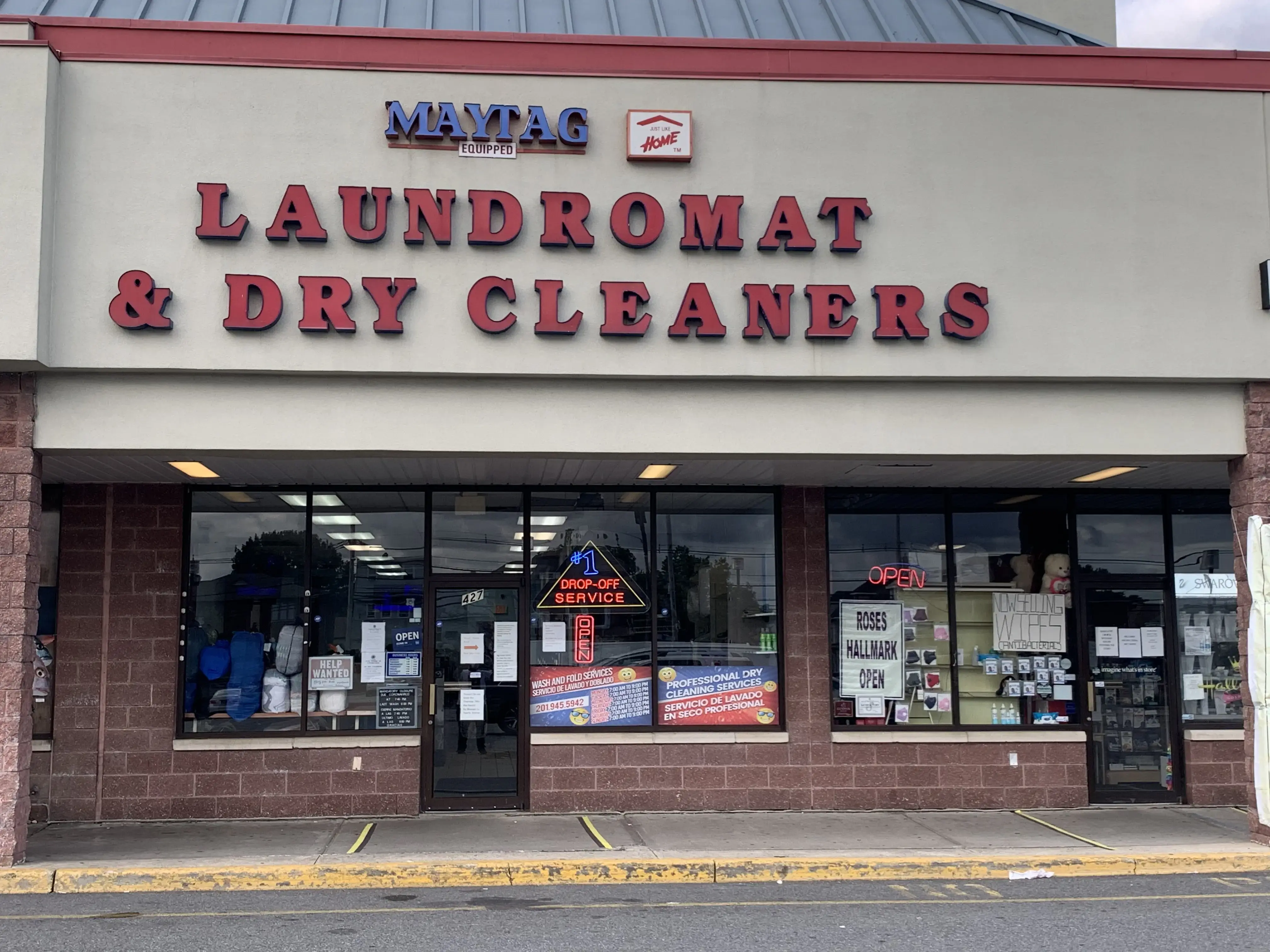 EZ LAUNDRY & DRY CLEANING thumbnail 19