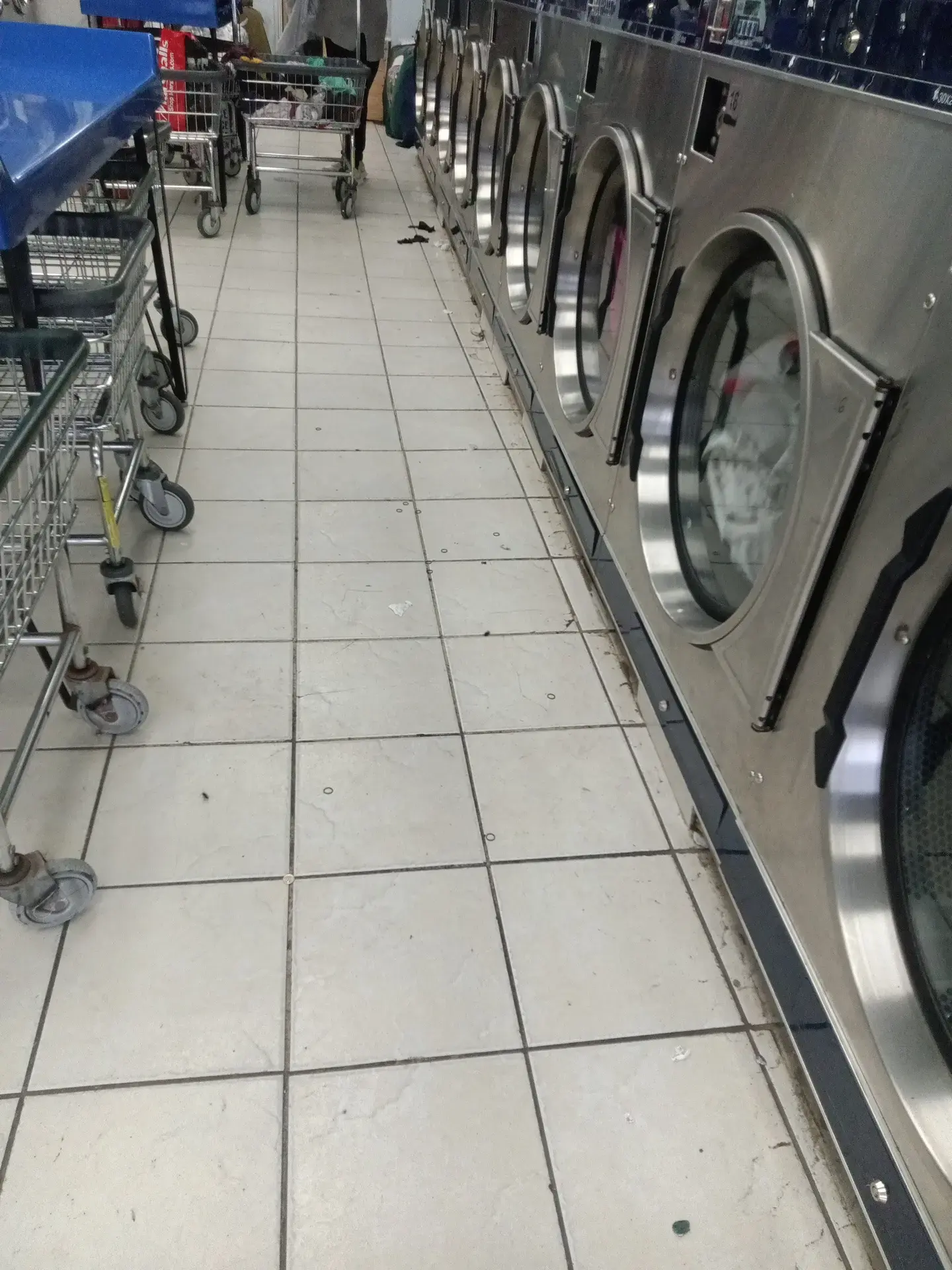 EZ Wash Laundromat - Yonkers location