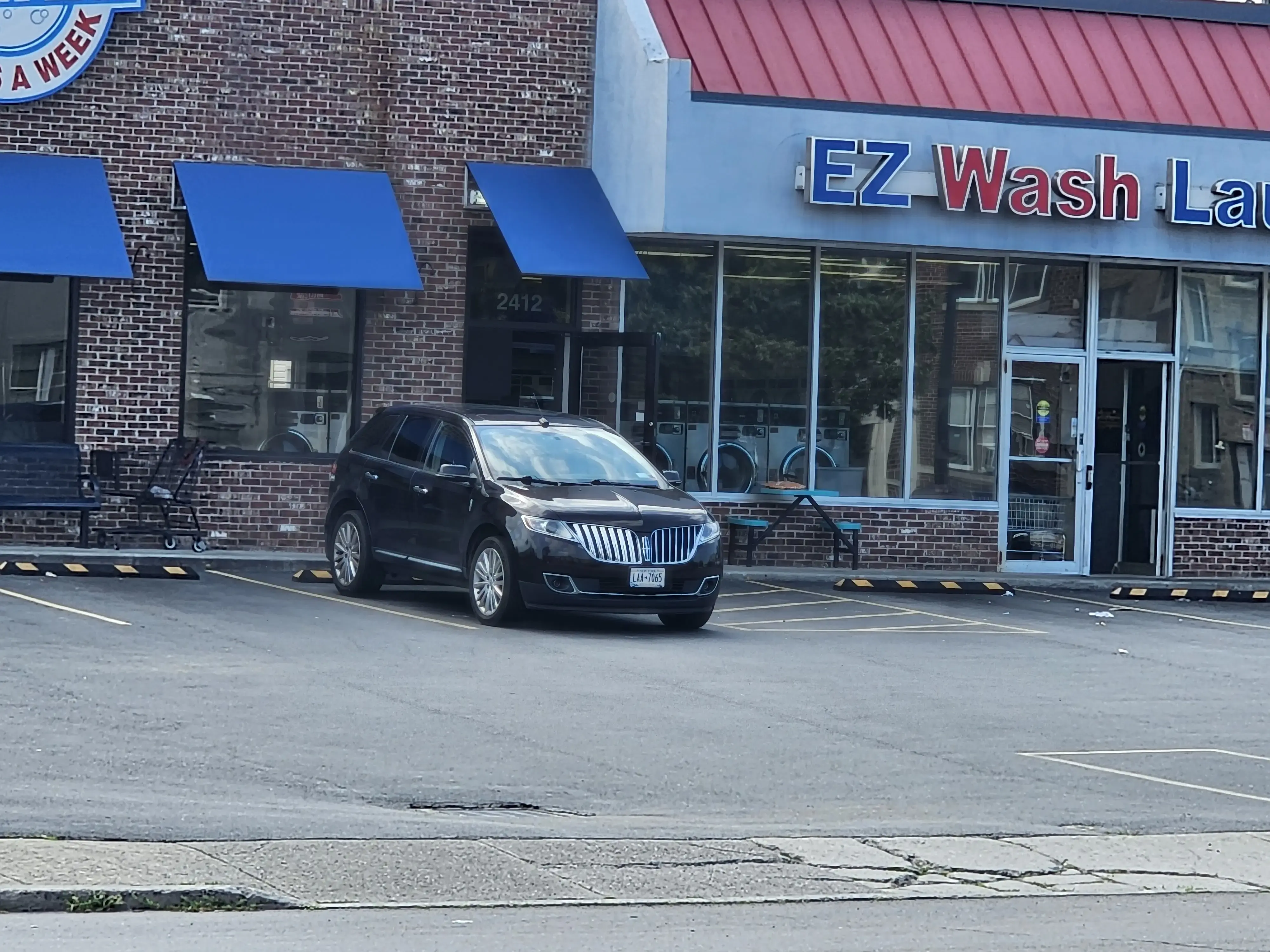 EZ Wash Laundry thumbnail 2