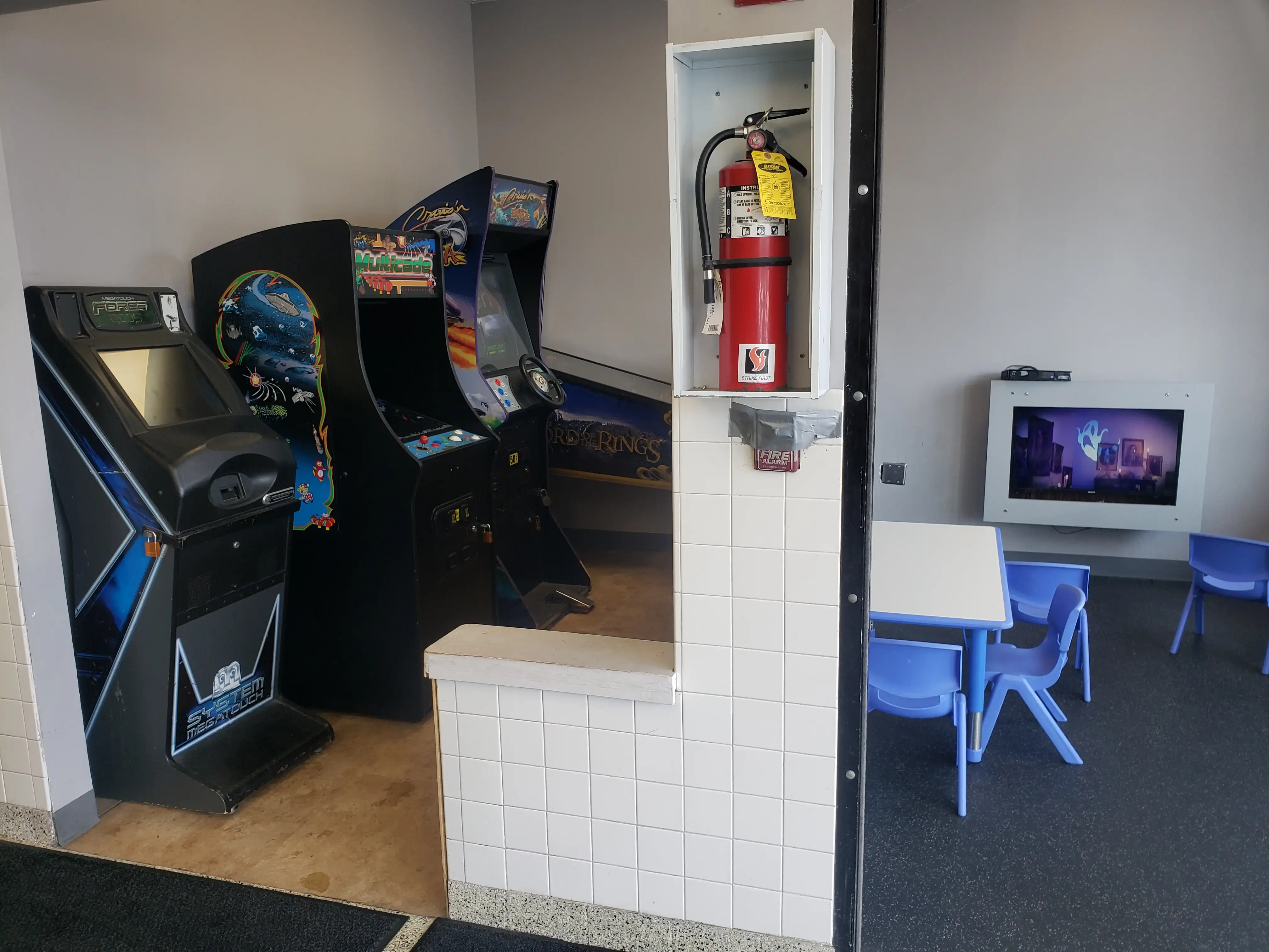 EZ Wash Laundry - Image 11