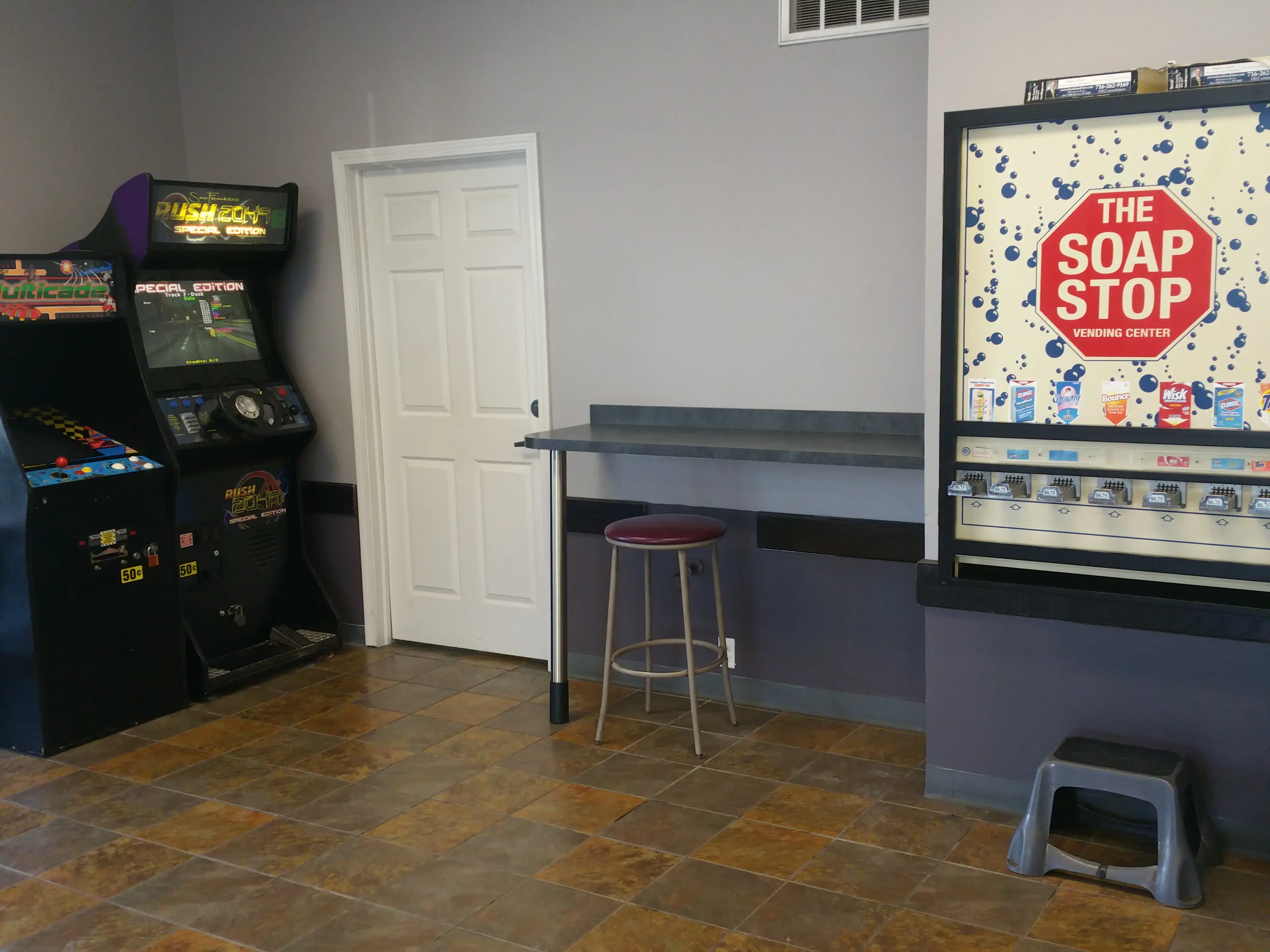 EZ Wash Laundry - Image 6