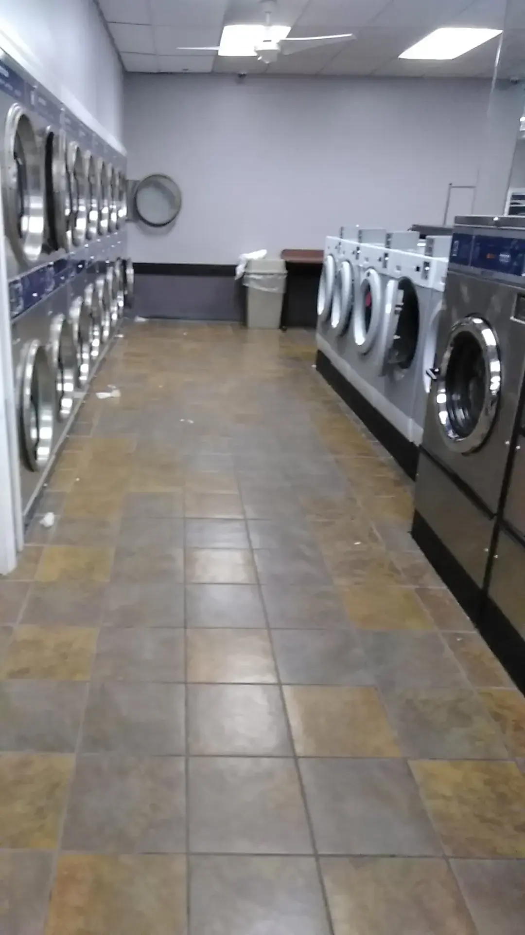 EZ Wash Laundry - Image 15