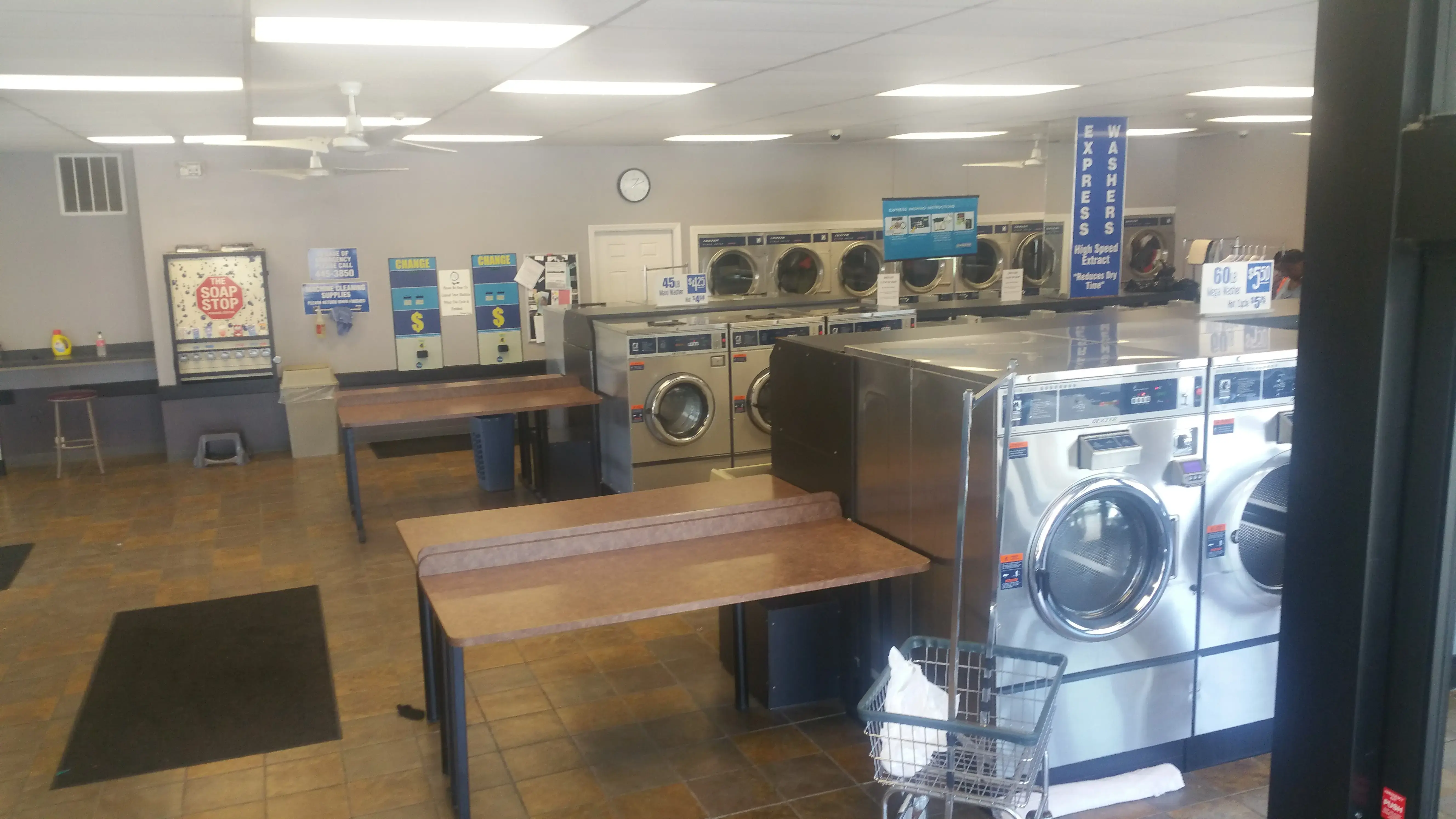 EZ Wash Laundry - Image 14