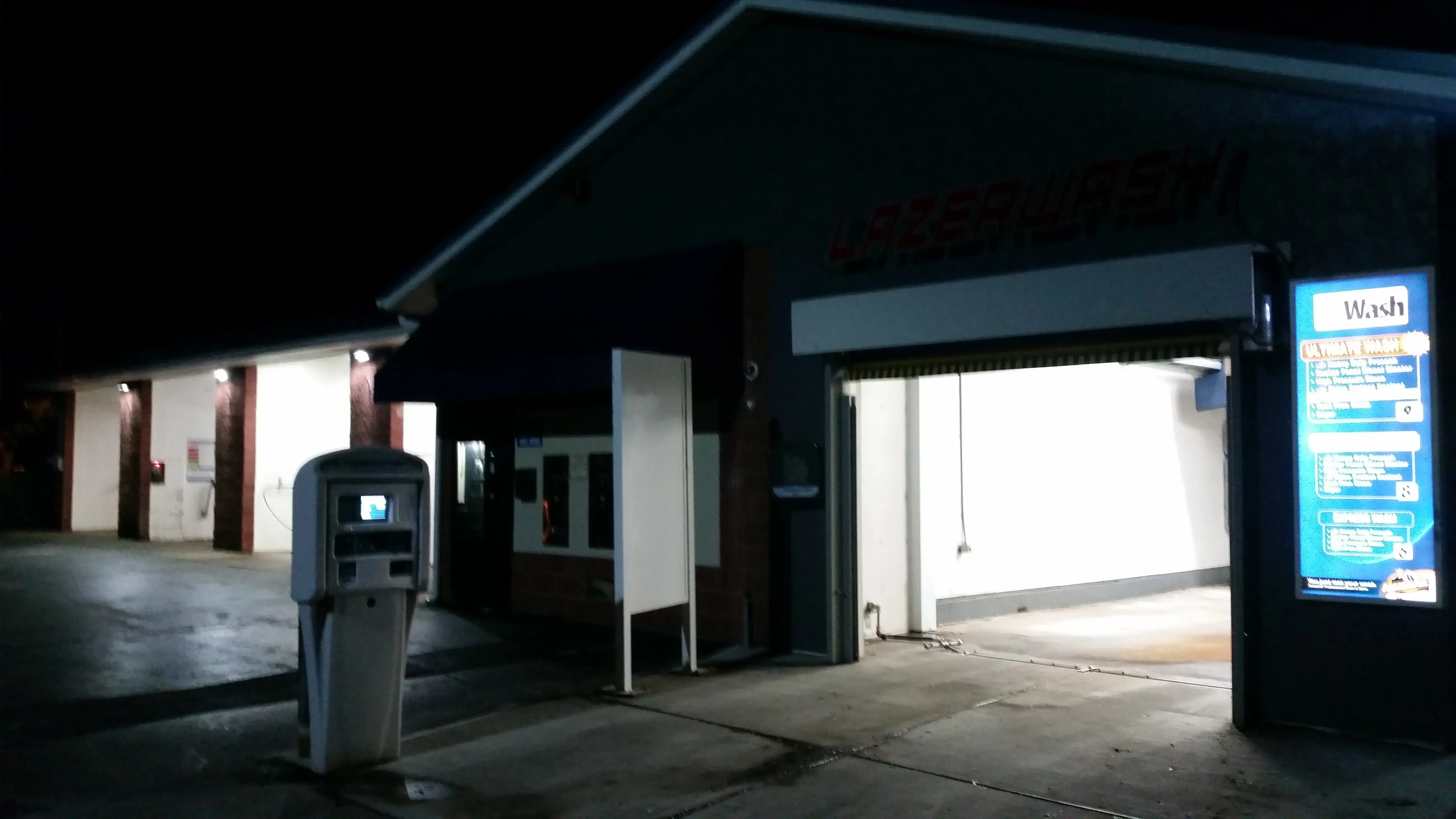 EZ Wash Laundry - Image 15