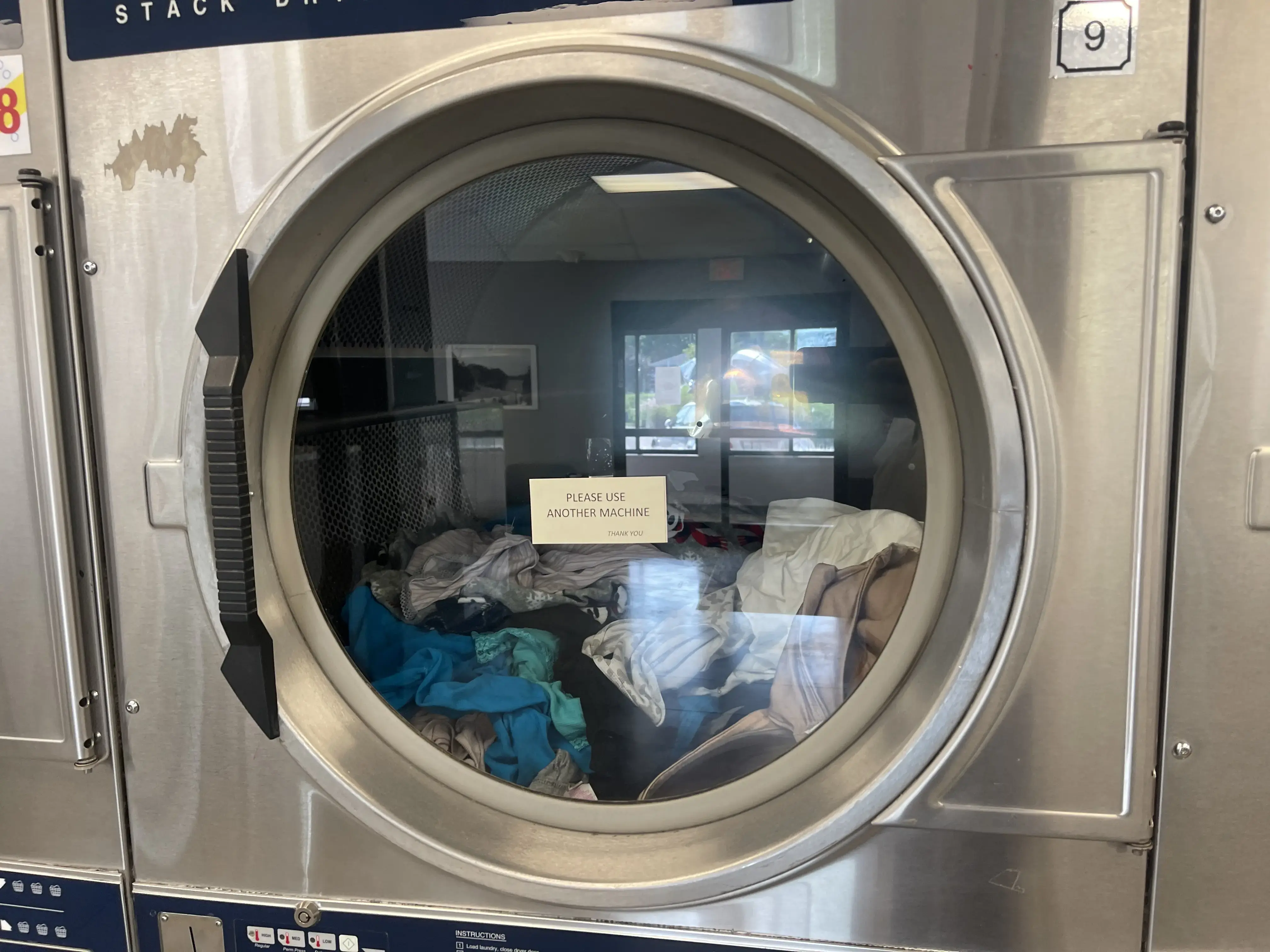 EZ Wash Laundry - Image 19