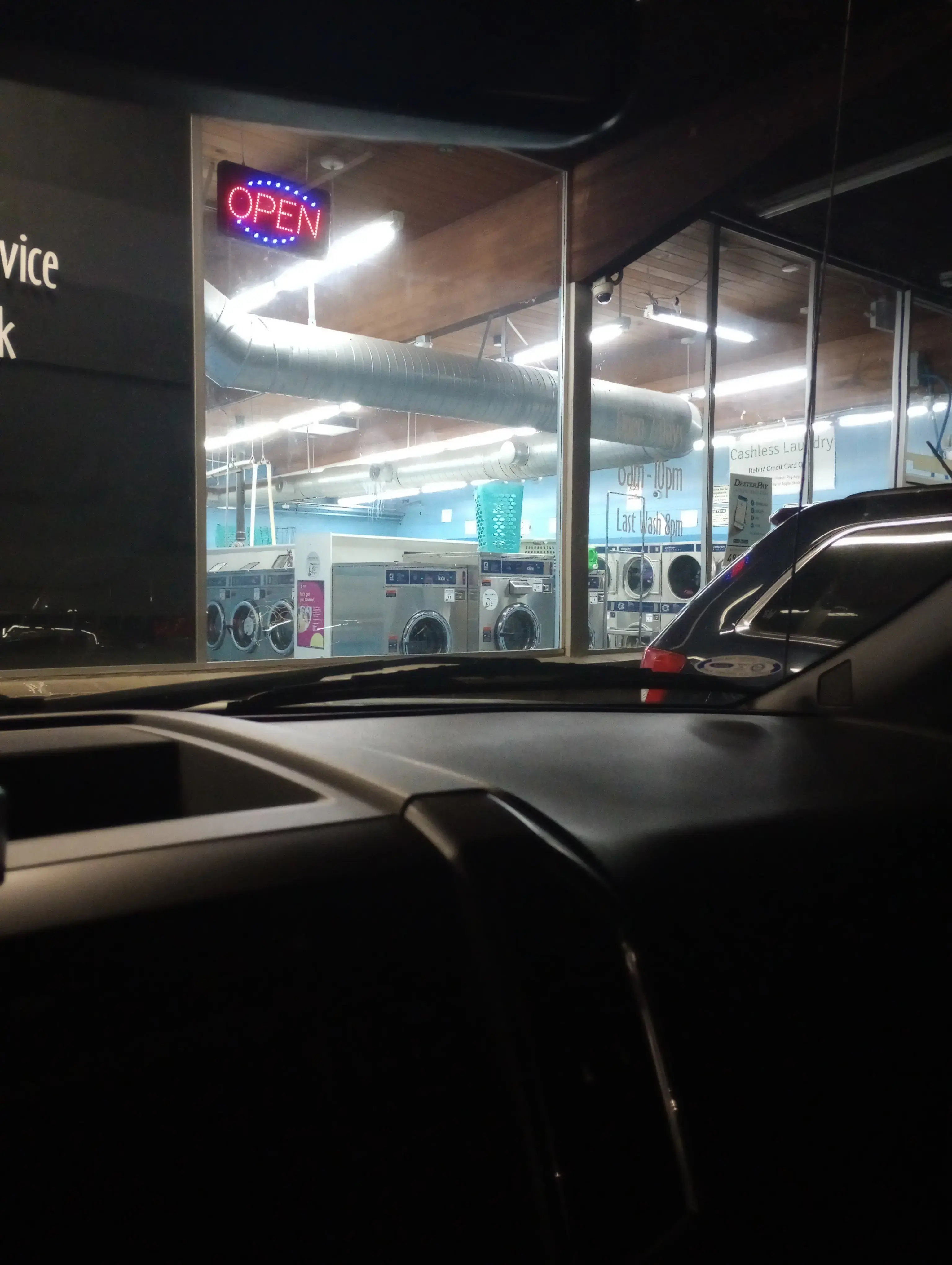 EZ Wash Laundry - Image 7