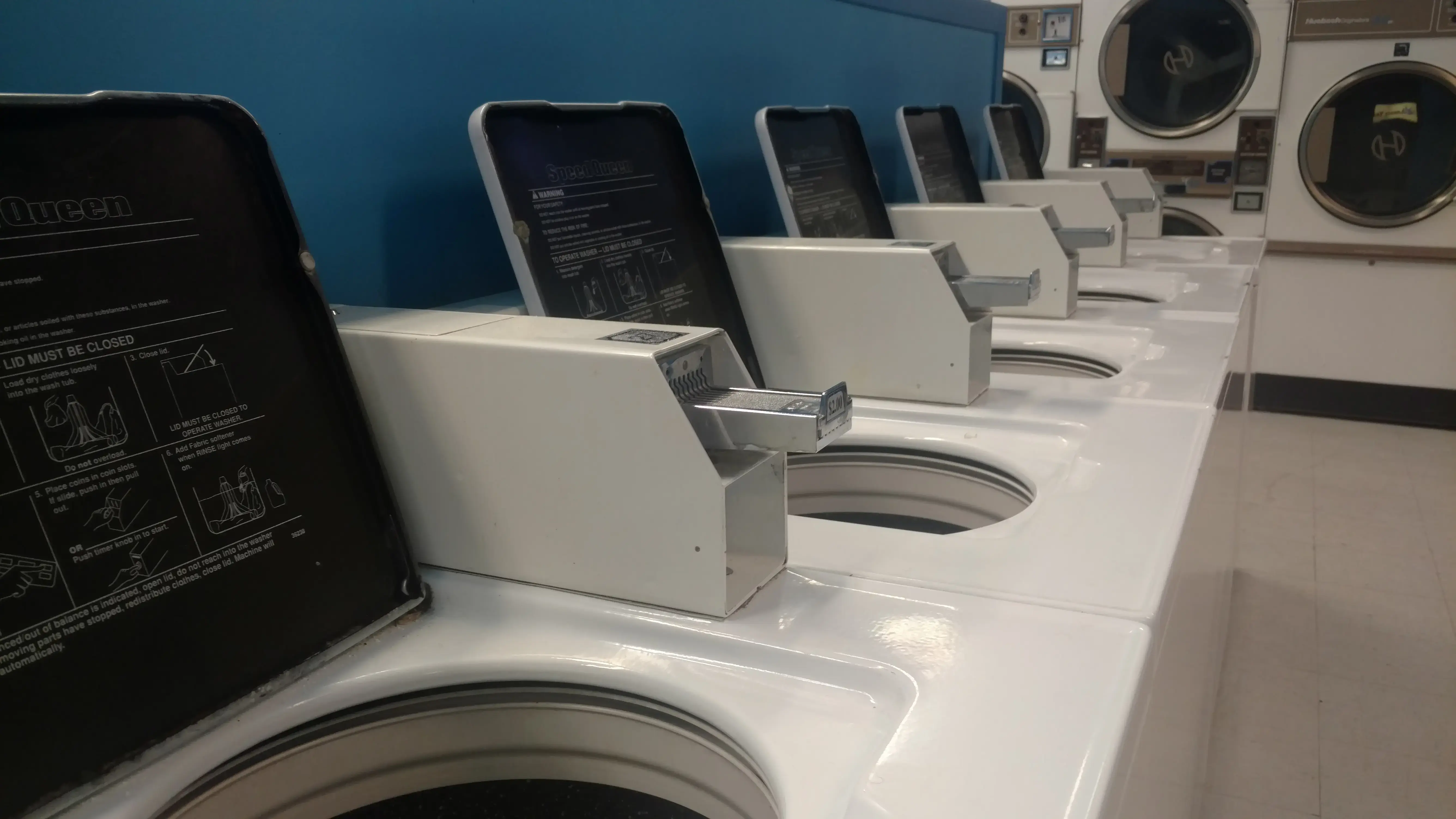 EZ Wash Laundry - Image 9