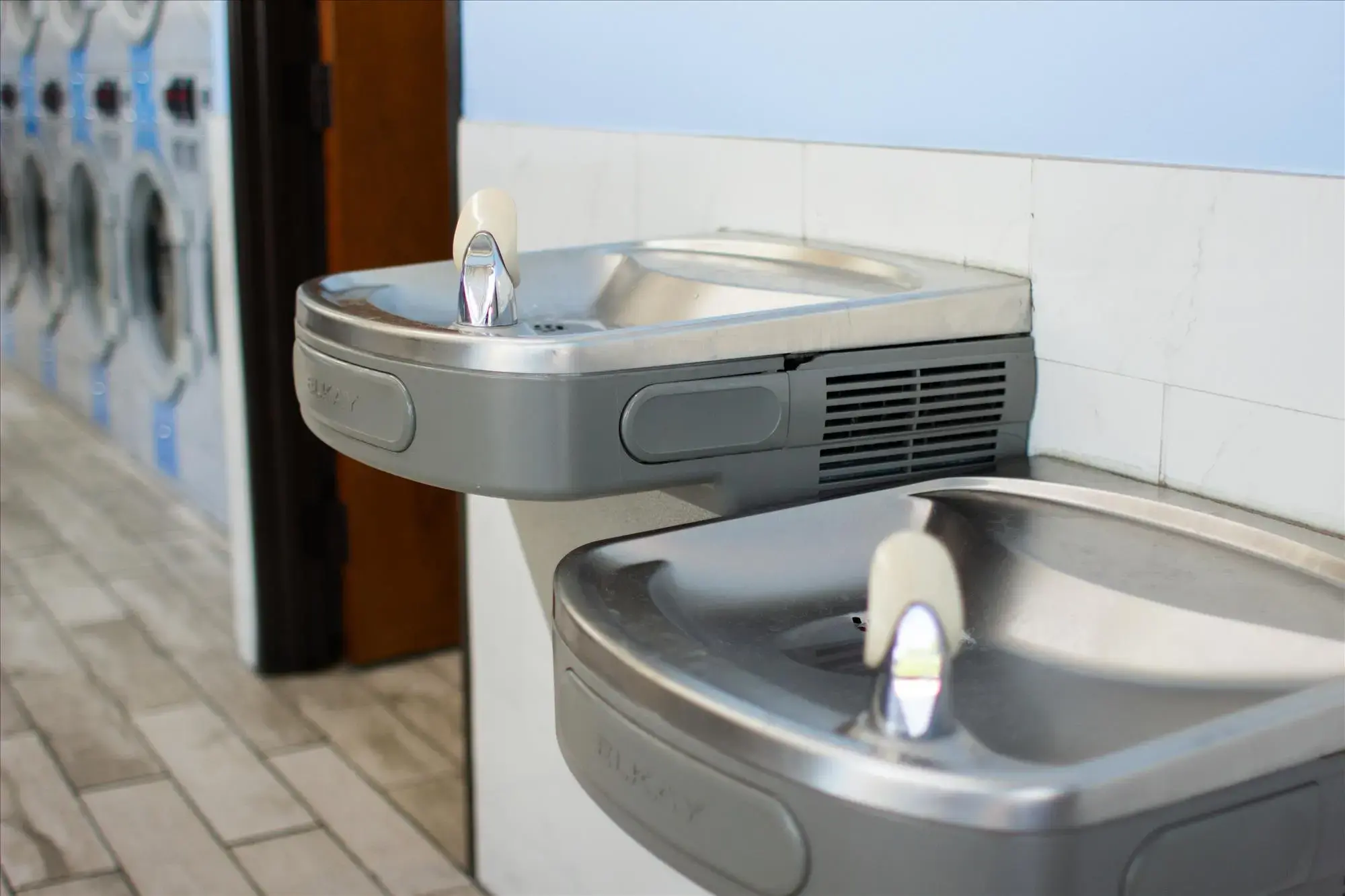 EZ WASH N DRY - Laundromat in Arlington TX thumbnail 17