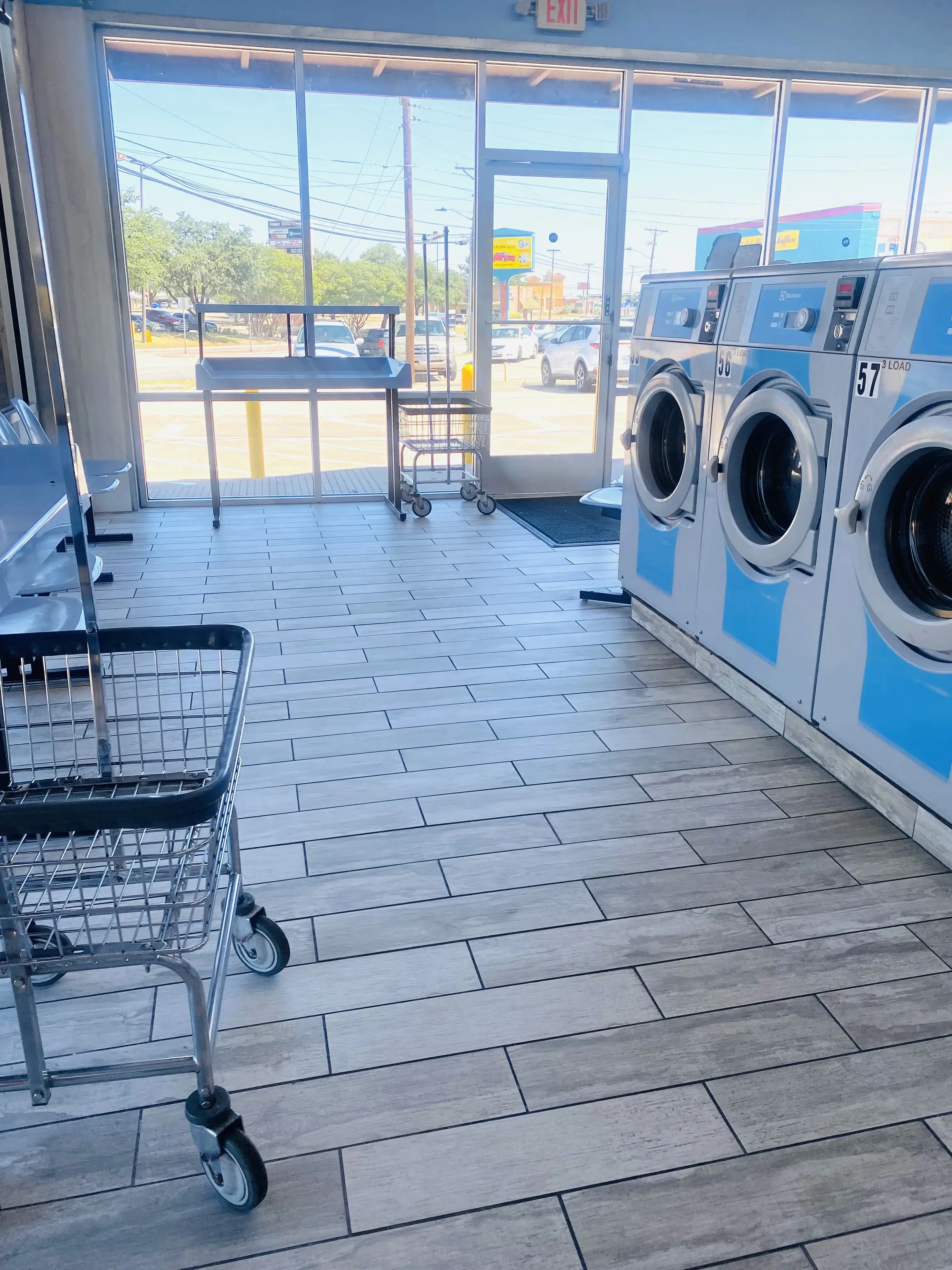 EZ WASH N DRY - Laundromat in Arlington TX thumbnail 3
